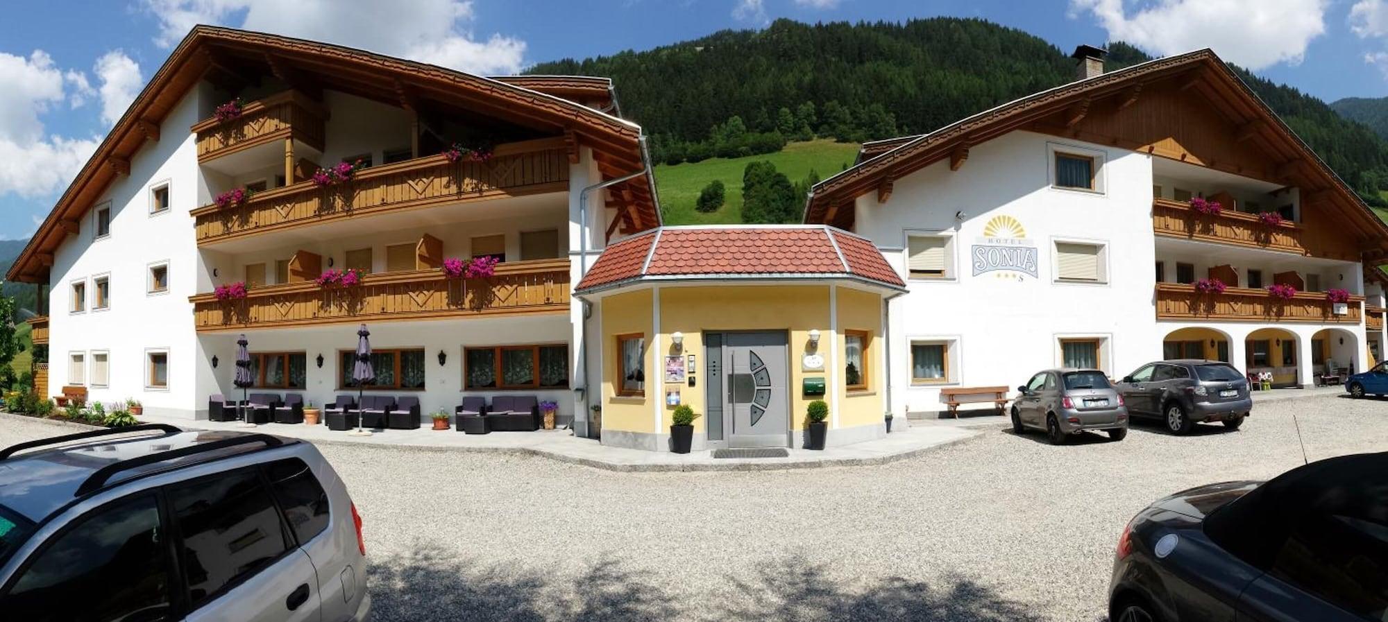 Vista Exterior Hotel Sonja