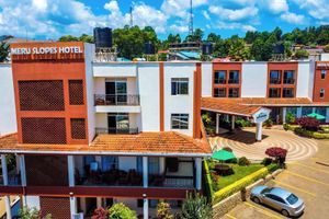 Alojamiento - Meru Slopes Hotel