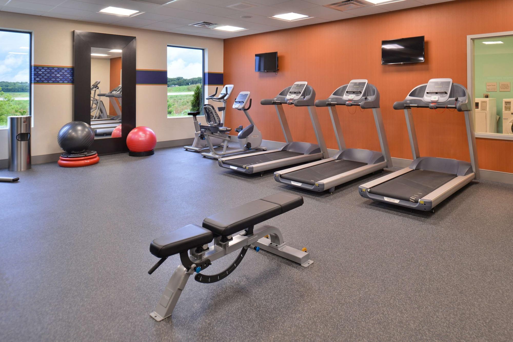Gimnasio Hampton Inn & Suites Ames