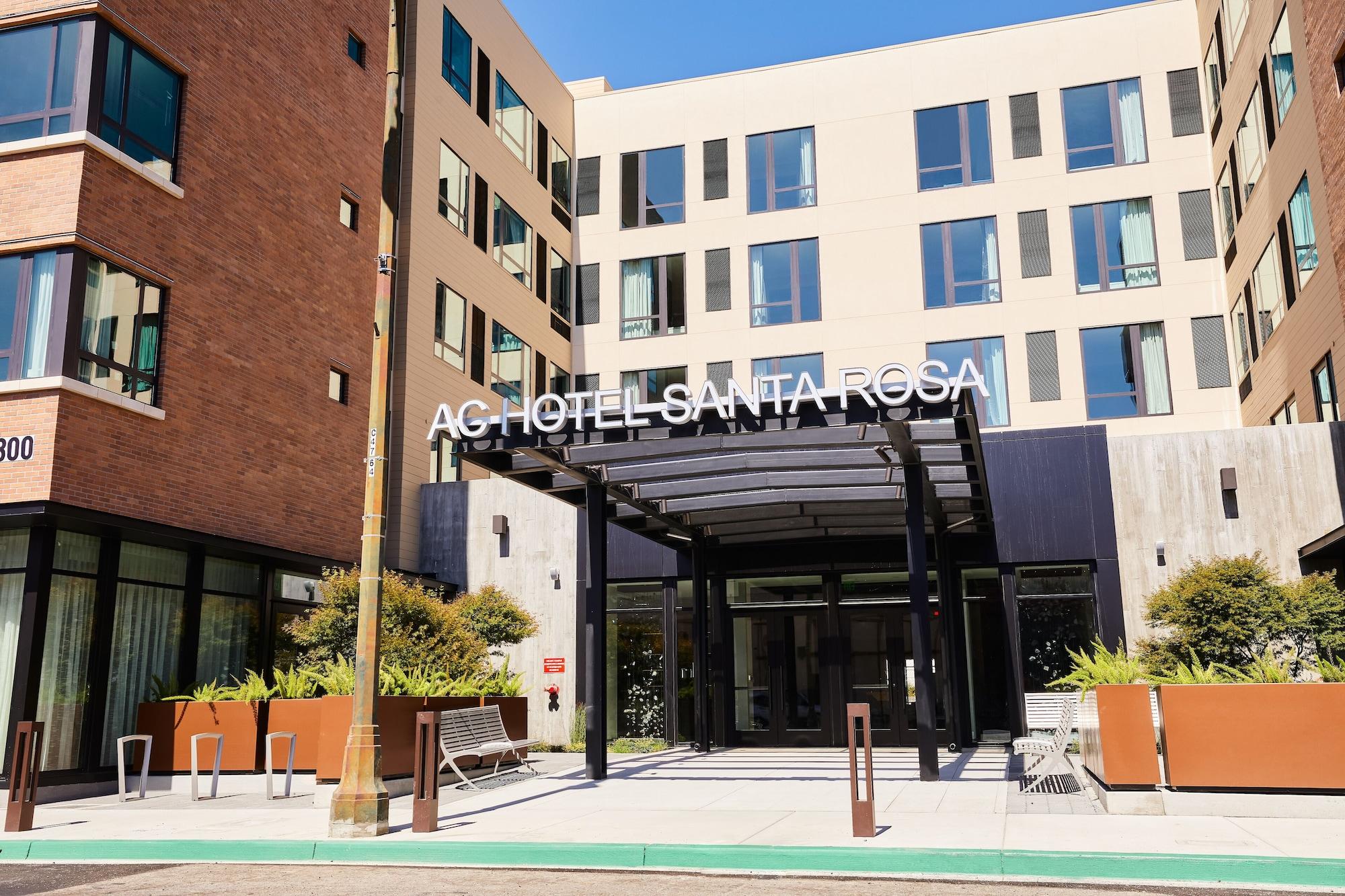 Vista Exterior AC Hotel by Marriott Santa Rosa Sonoma Wine Country