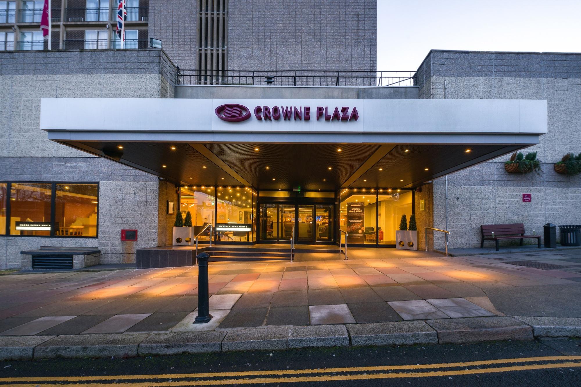 Vista Exterior Crowne Plaza Plymouth by IHG