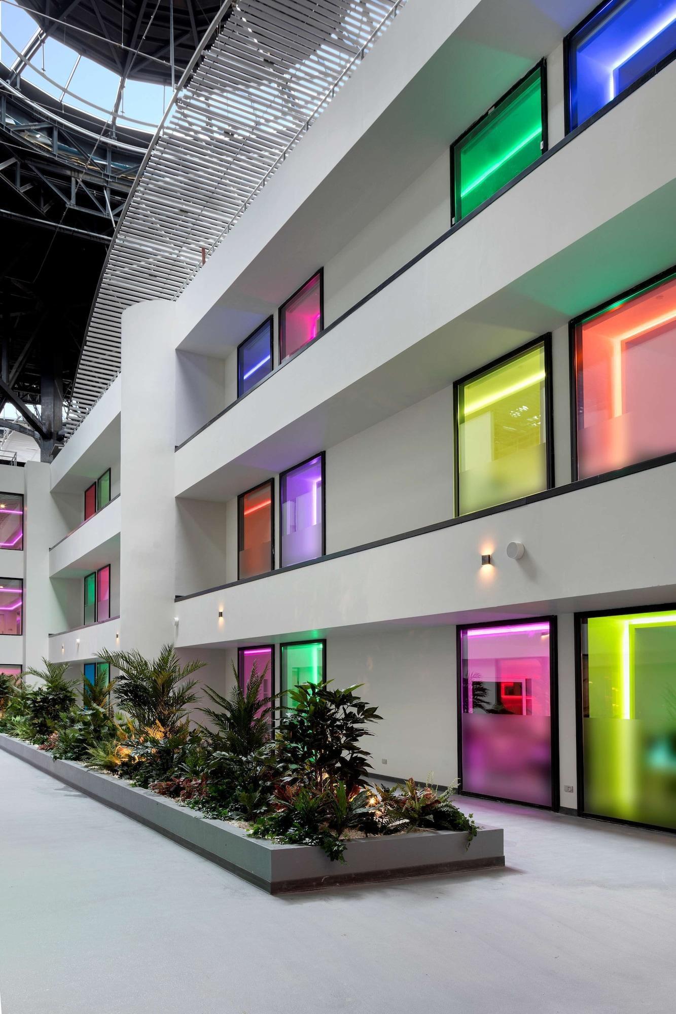 Vista Exterior Yotelair Istanbul Airport Airside  Duty Free