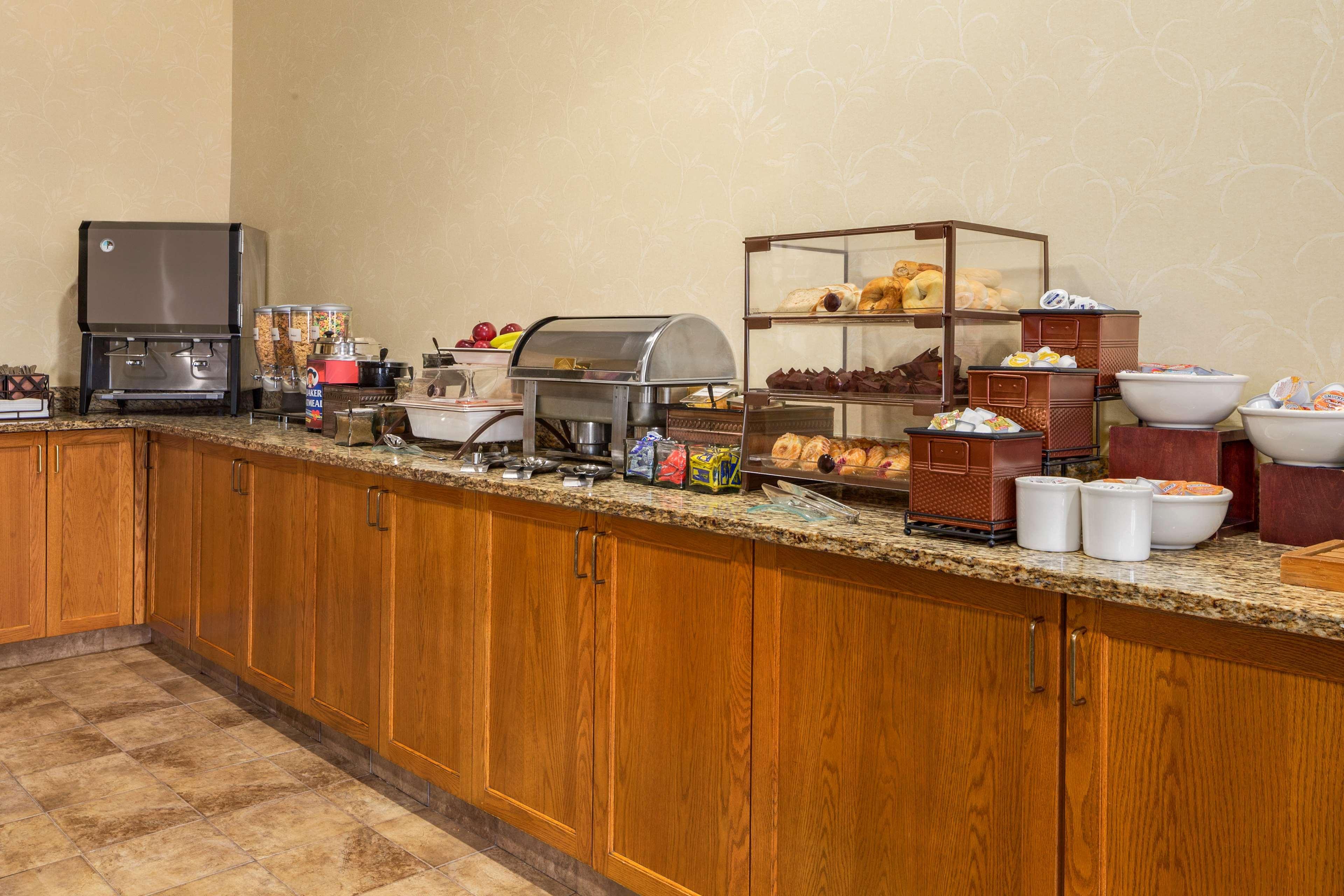 Restaurant Country Inn Suites By Radisson Cuyahoga Falls Oh