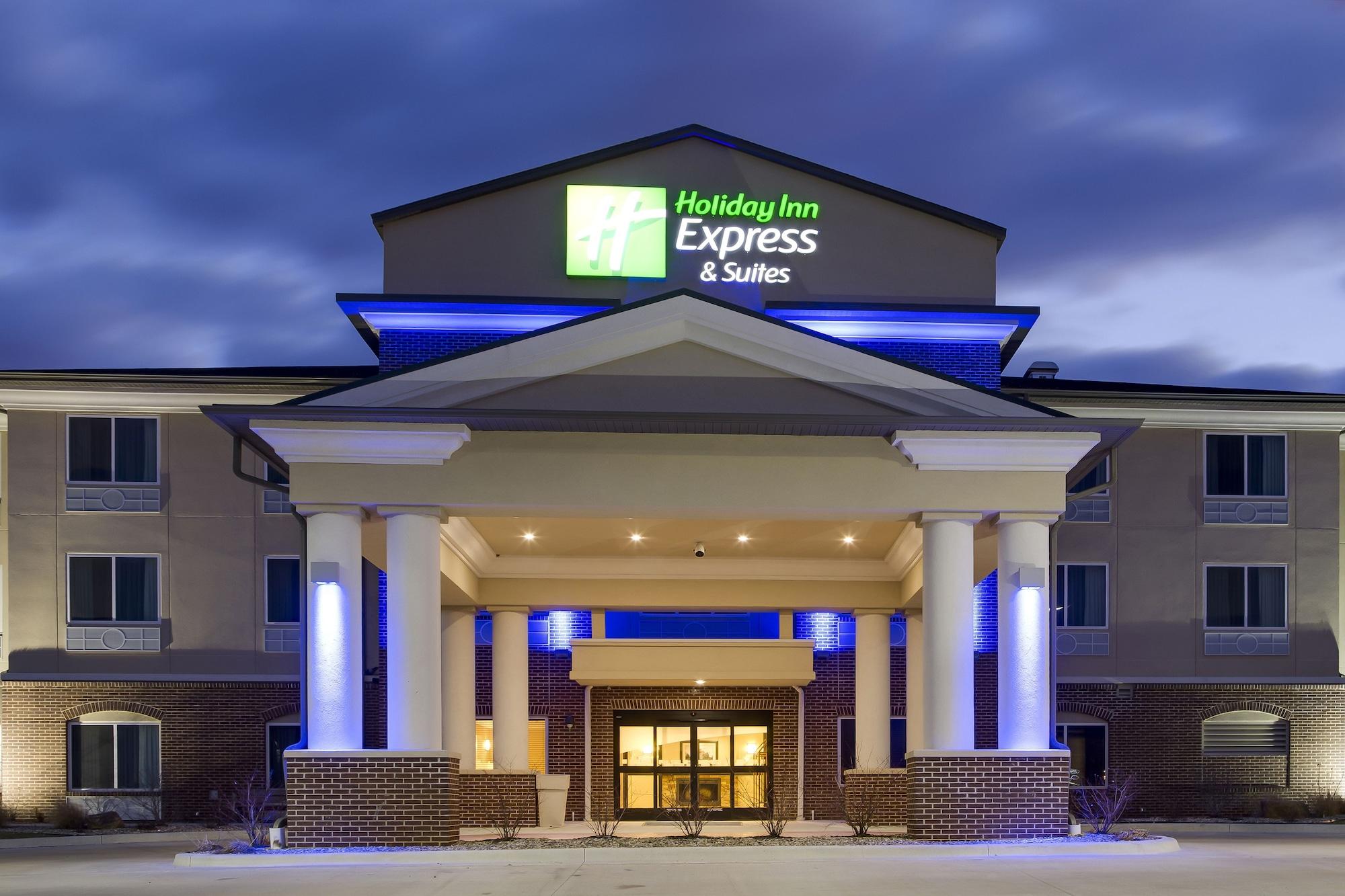 Vista Exterior Holiday Inn Express & Suites Nevada by IHG