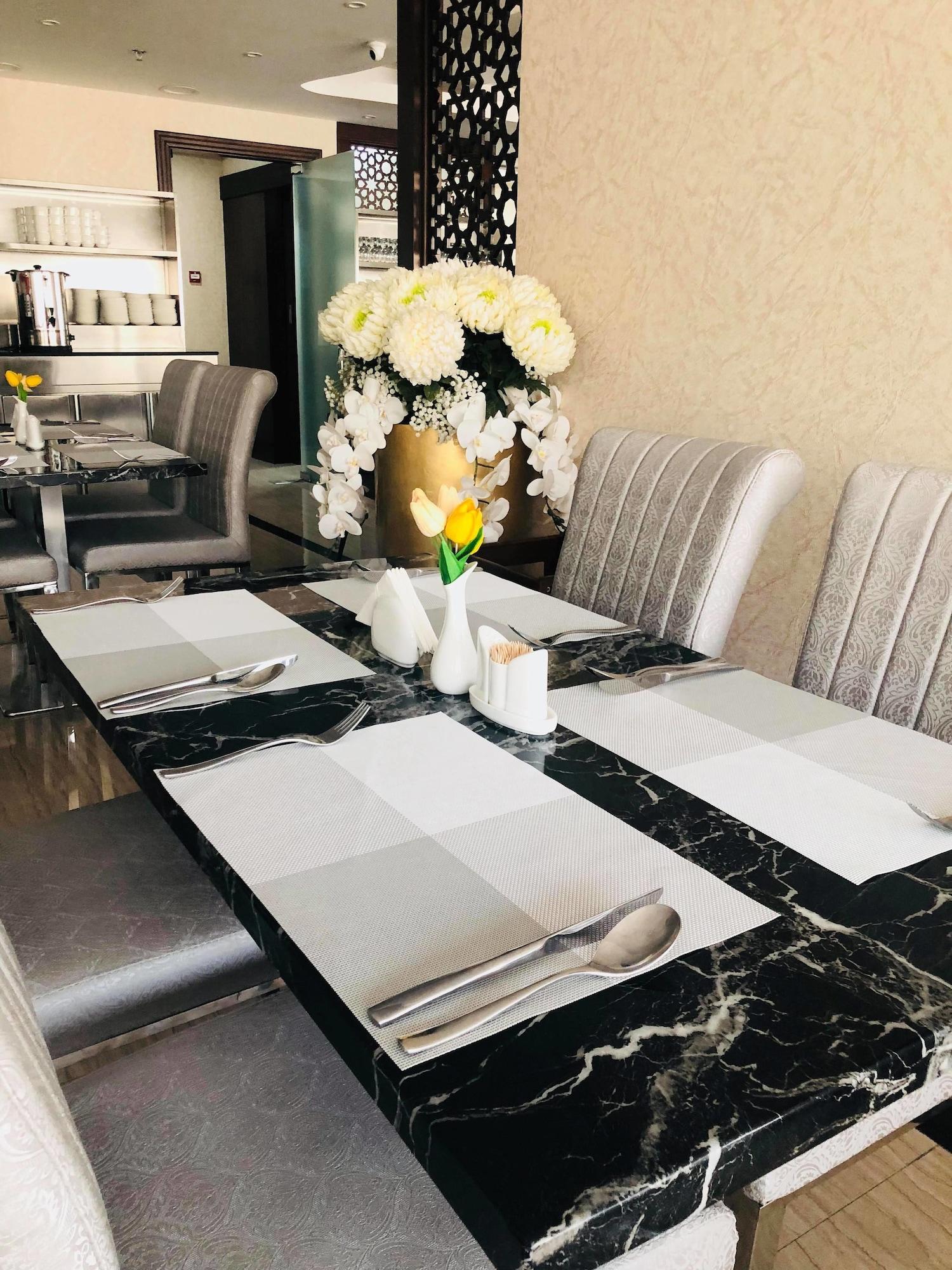 Restaurant Al Salam Grand Hotel Sharjah