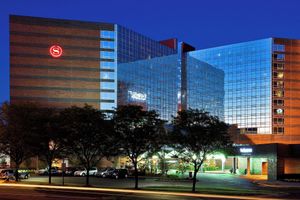 Alojamiento - Sheraton Indianapolis Hotel at Keystone Crossing