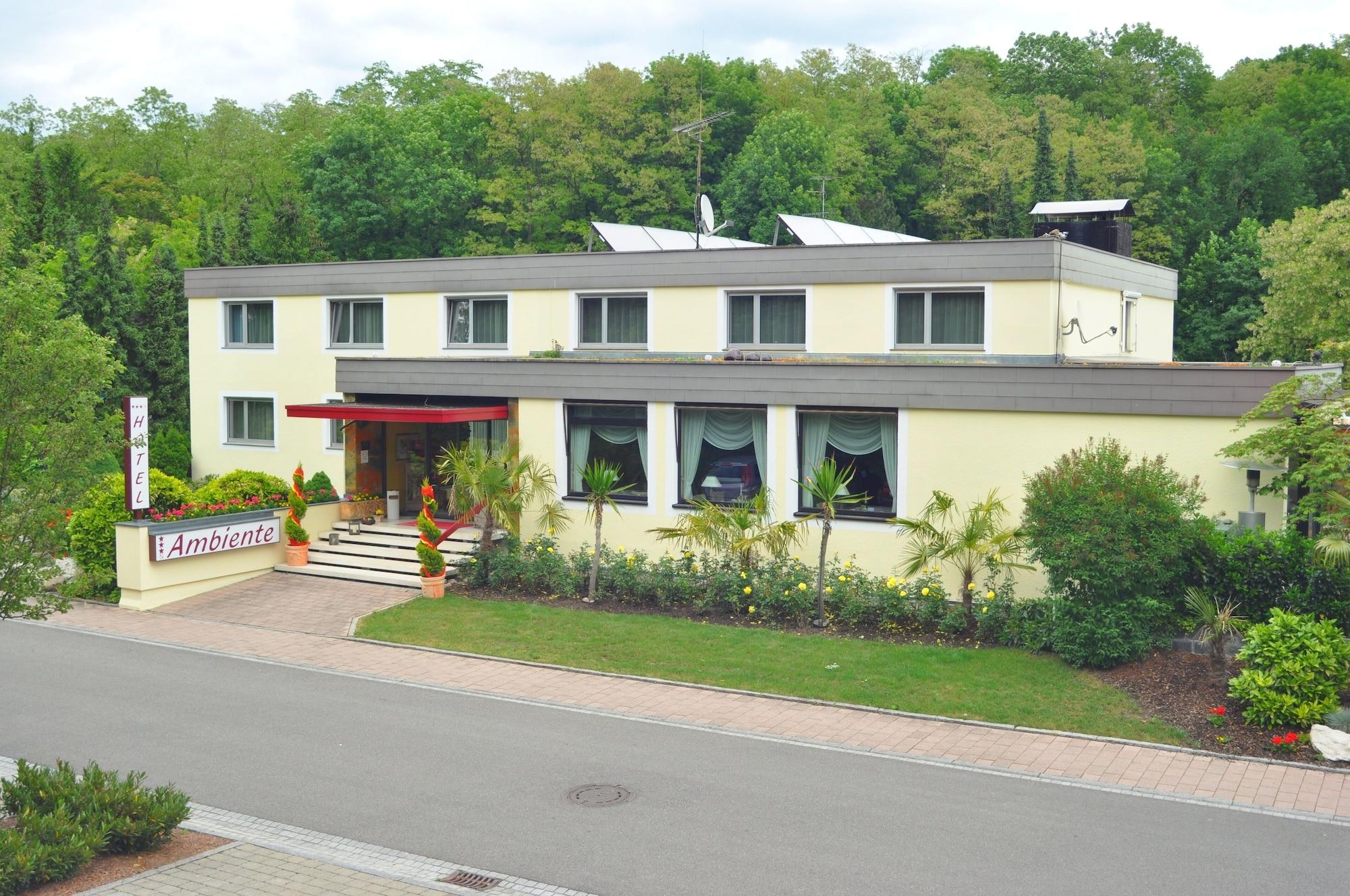 Vista Exterior Hotel Ambiente