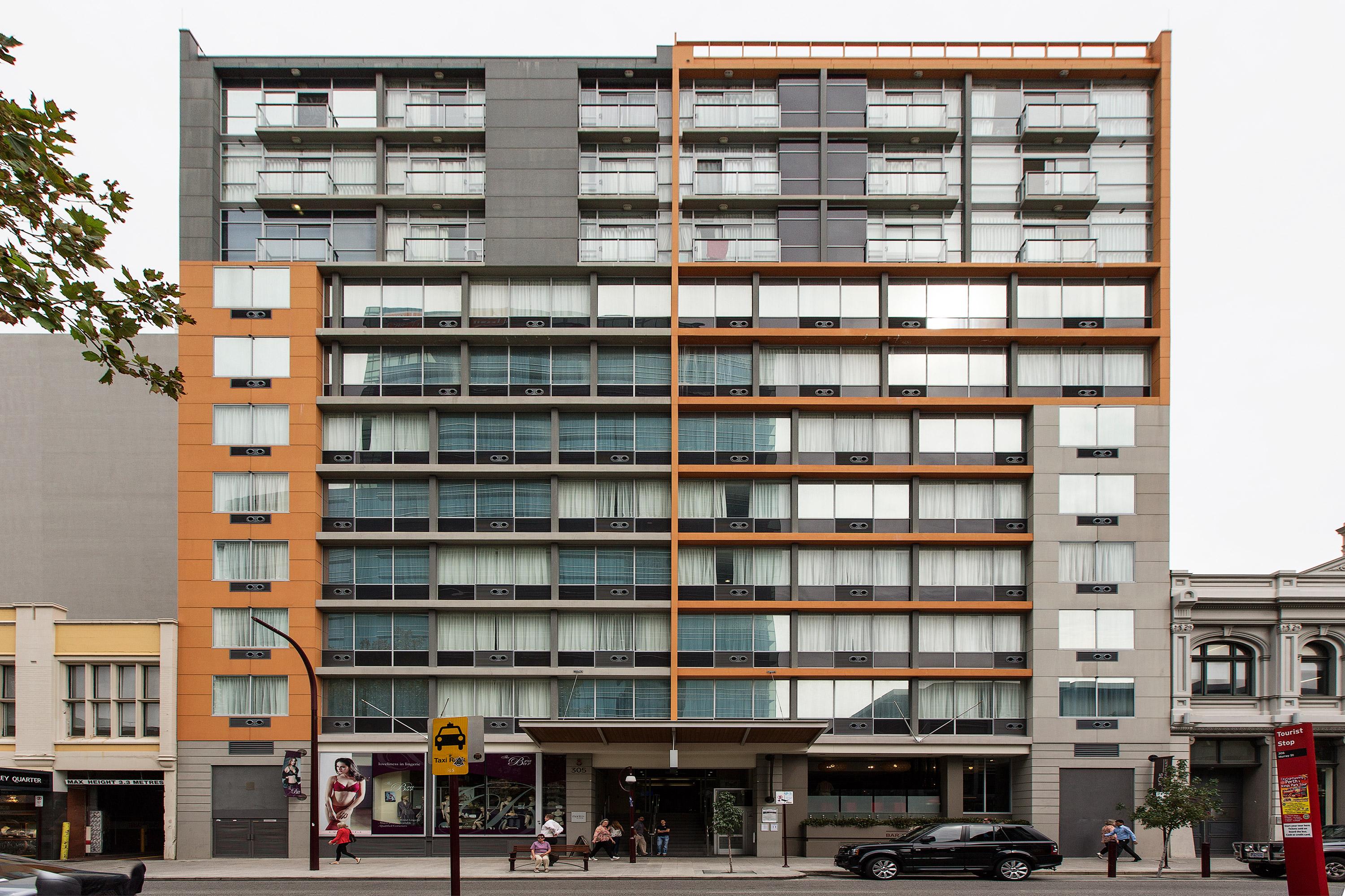 Vista Exterior Oaks Perth Hotel