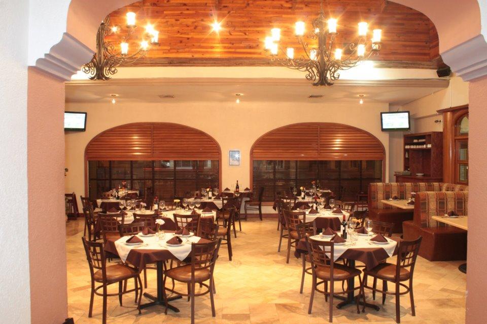 Restaurant Hotel Suites el Paseo