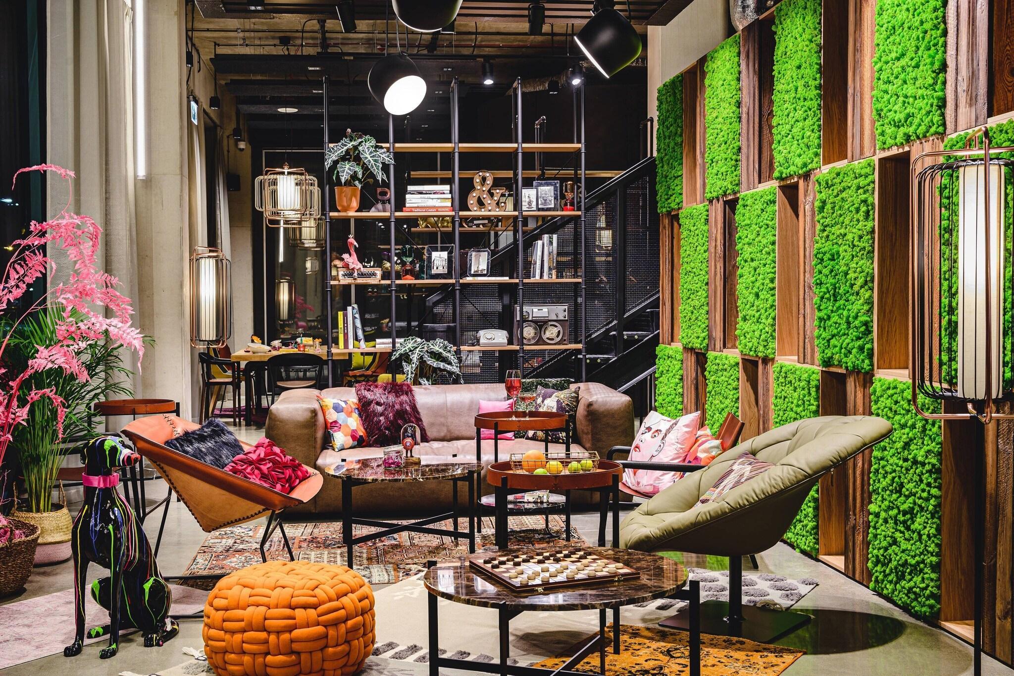 Vista Lobby Moxy Poznan Airport
