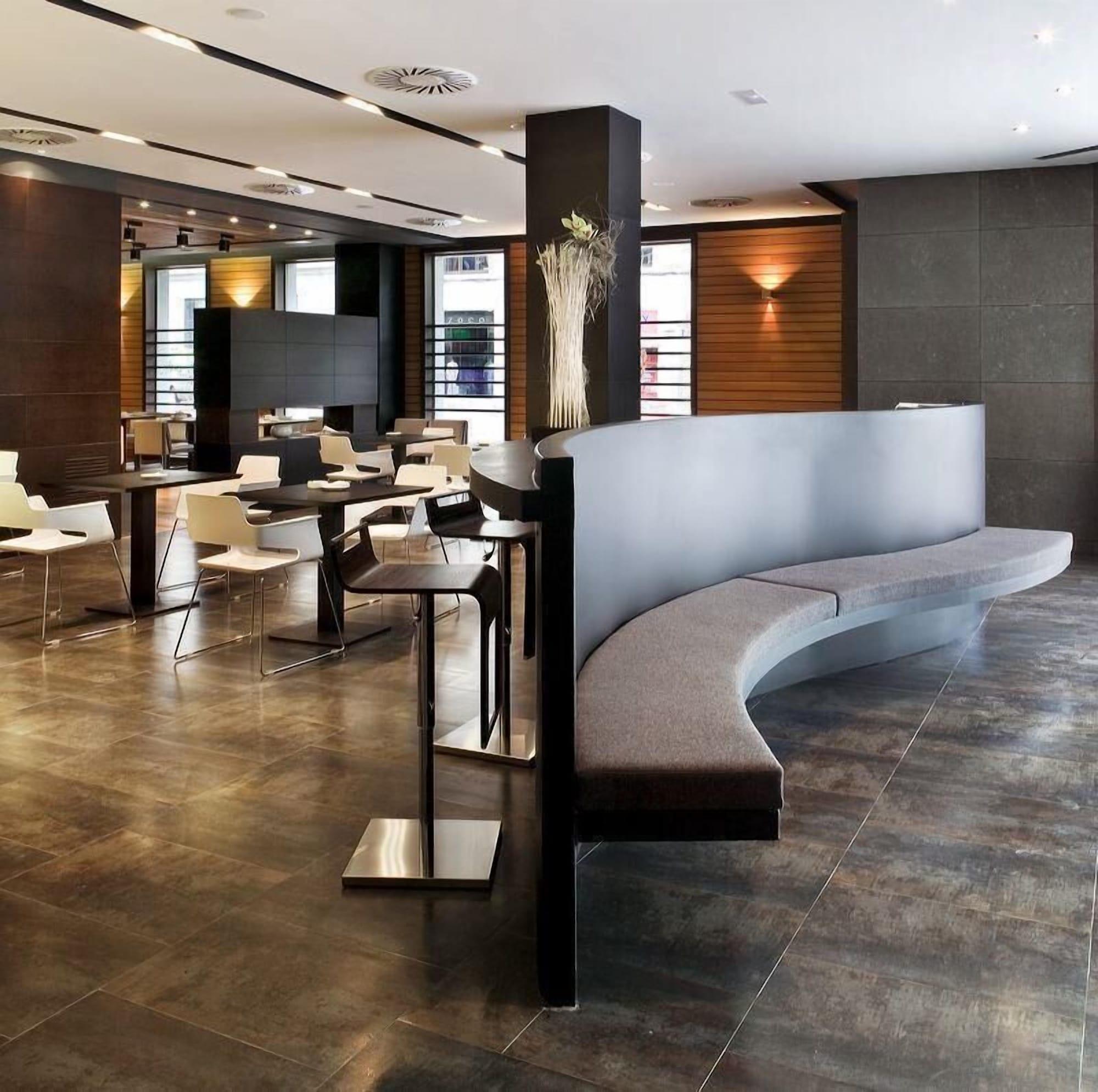 Vista Lobby Hotel Silken Gran Teatro Burgos