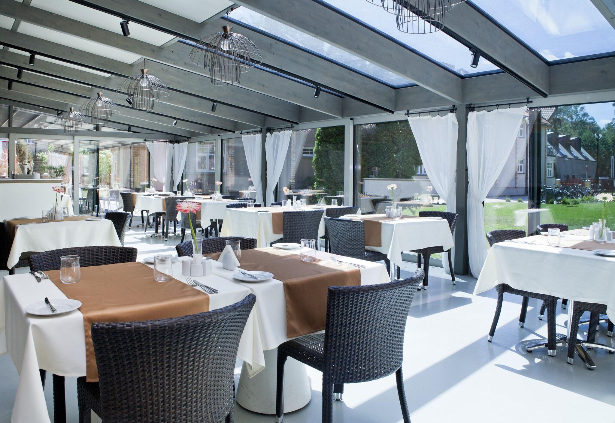 Restaurant KURSHI Hotel & SPA