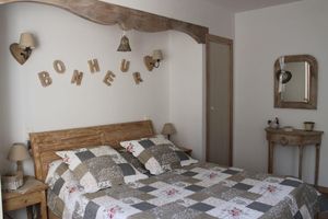 Alquiler Vacacional - PROVENCAL FAMILY HOME IN STONE WITH SWIMMING POOL