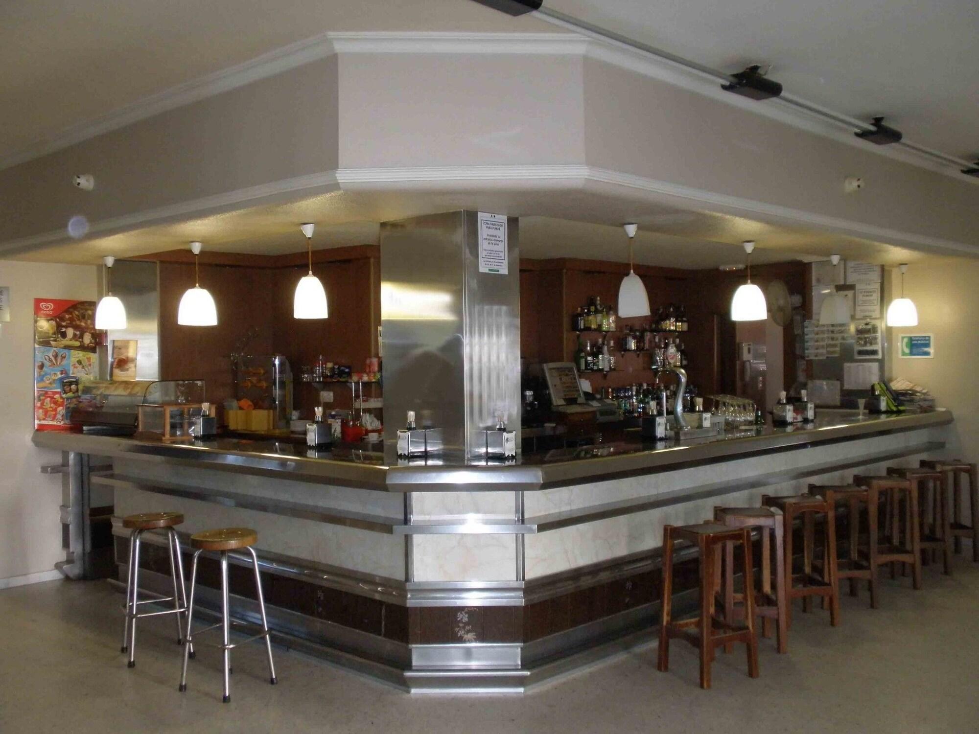 Bar/Salón Hotel La Palmera