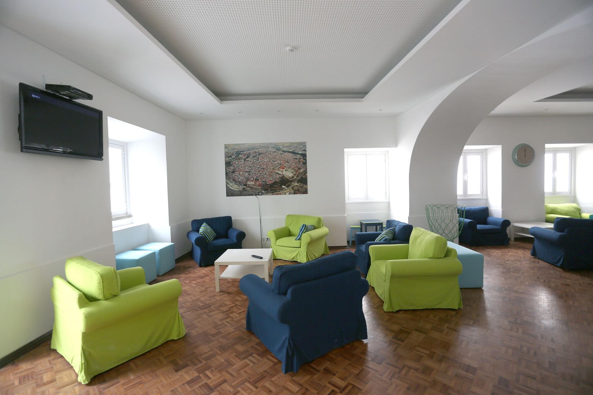 Vista Lobby HI Évora – Pousada de Juventude - Hostel