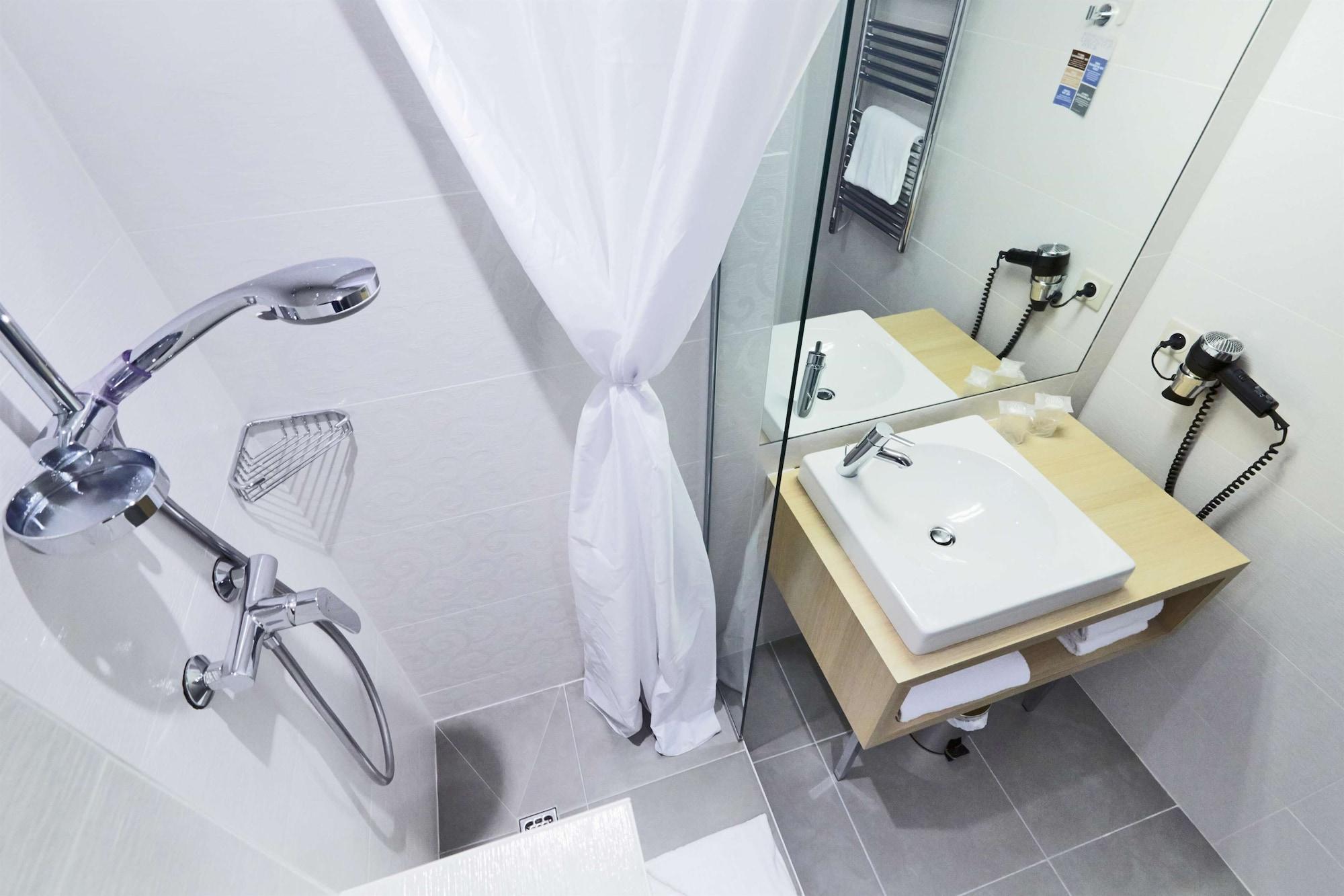 Equipamiento de Habitación Kyriad Paris 18 - Porte de Clignancourt - Montmartre