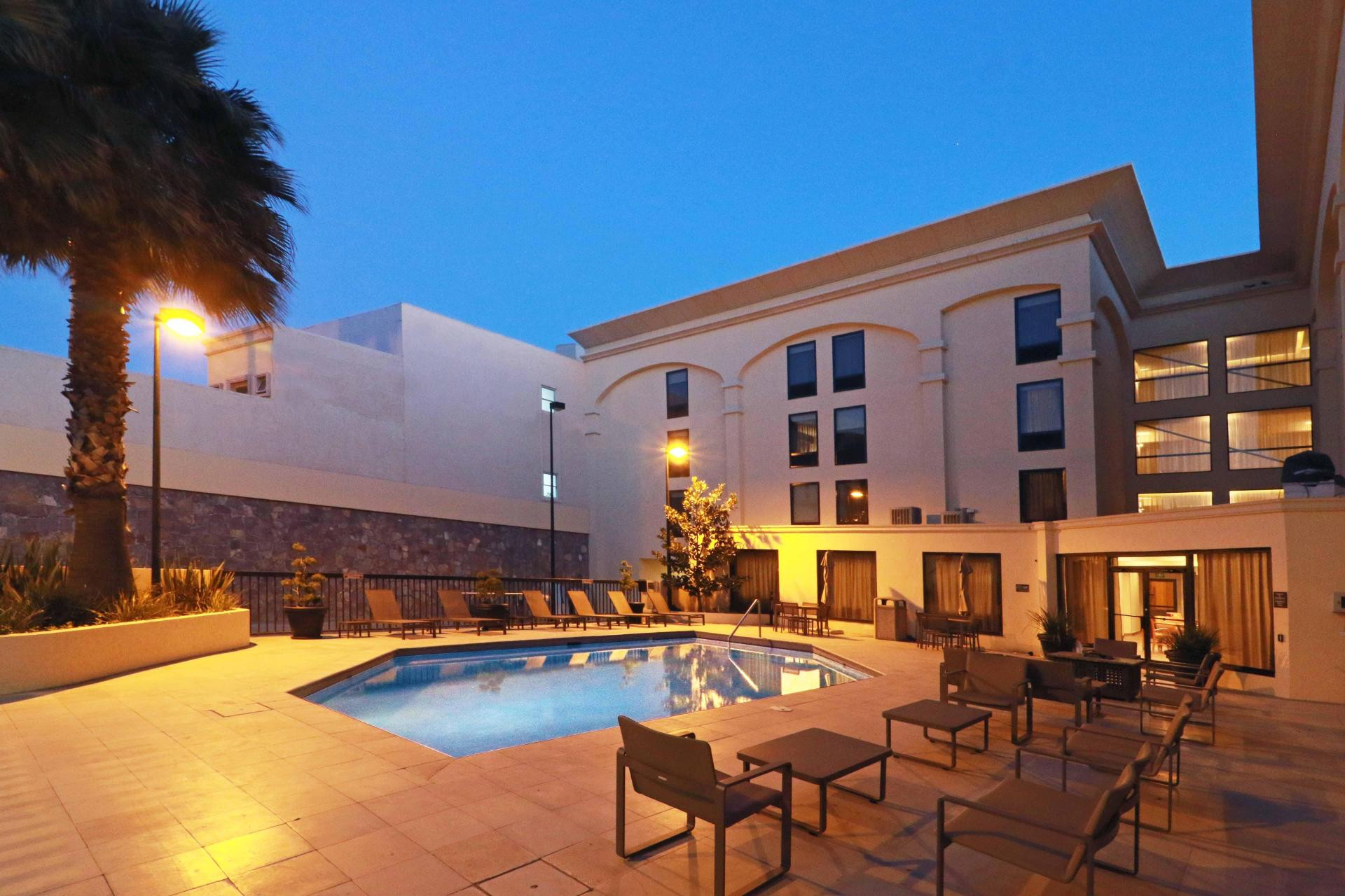 Vista Piscina Hampton Inn by Hilton Chihuahua