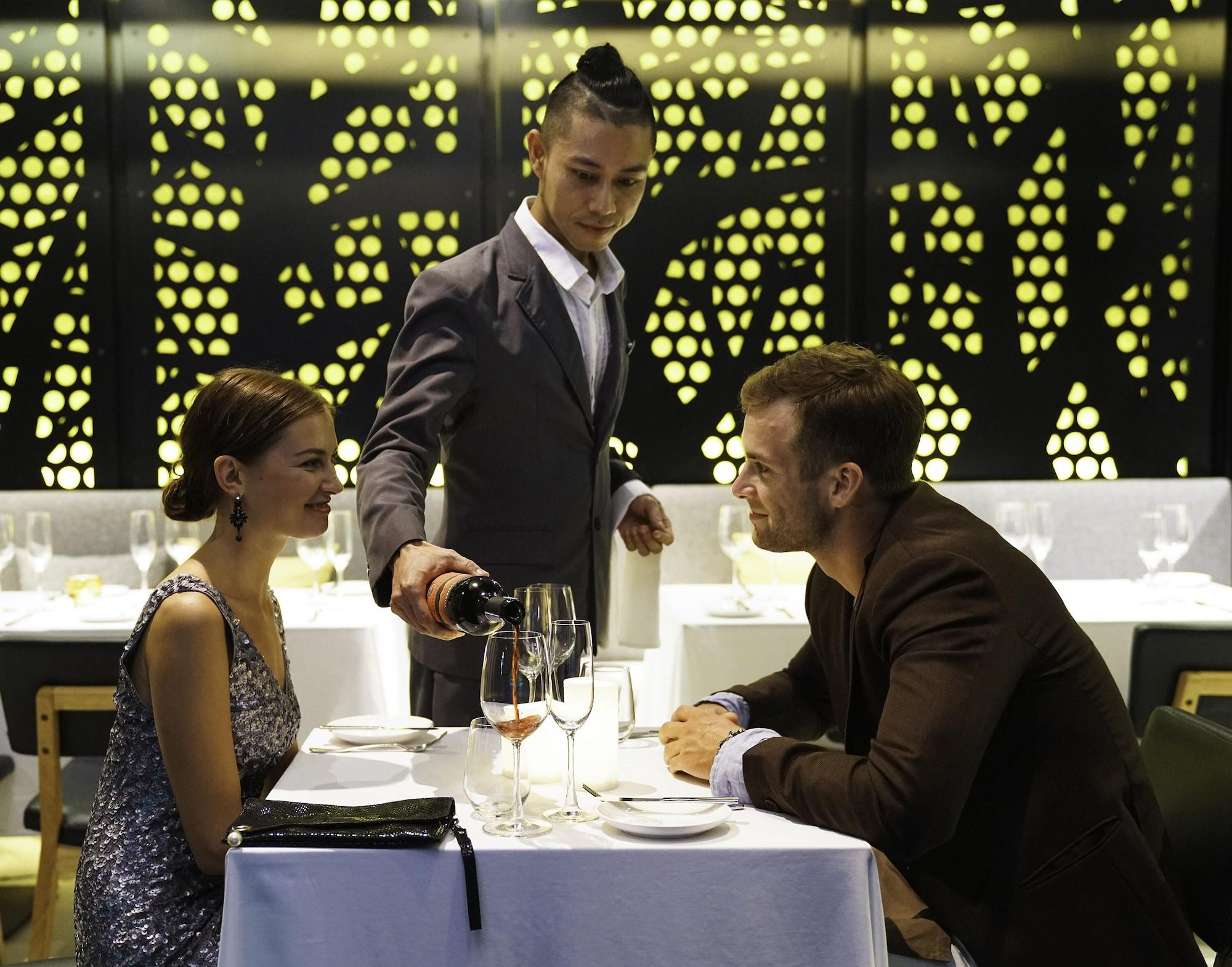 Restaurant LiT BANGKOK Residence