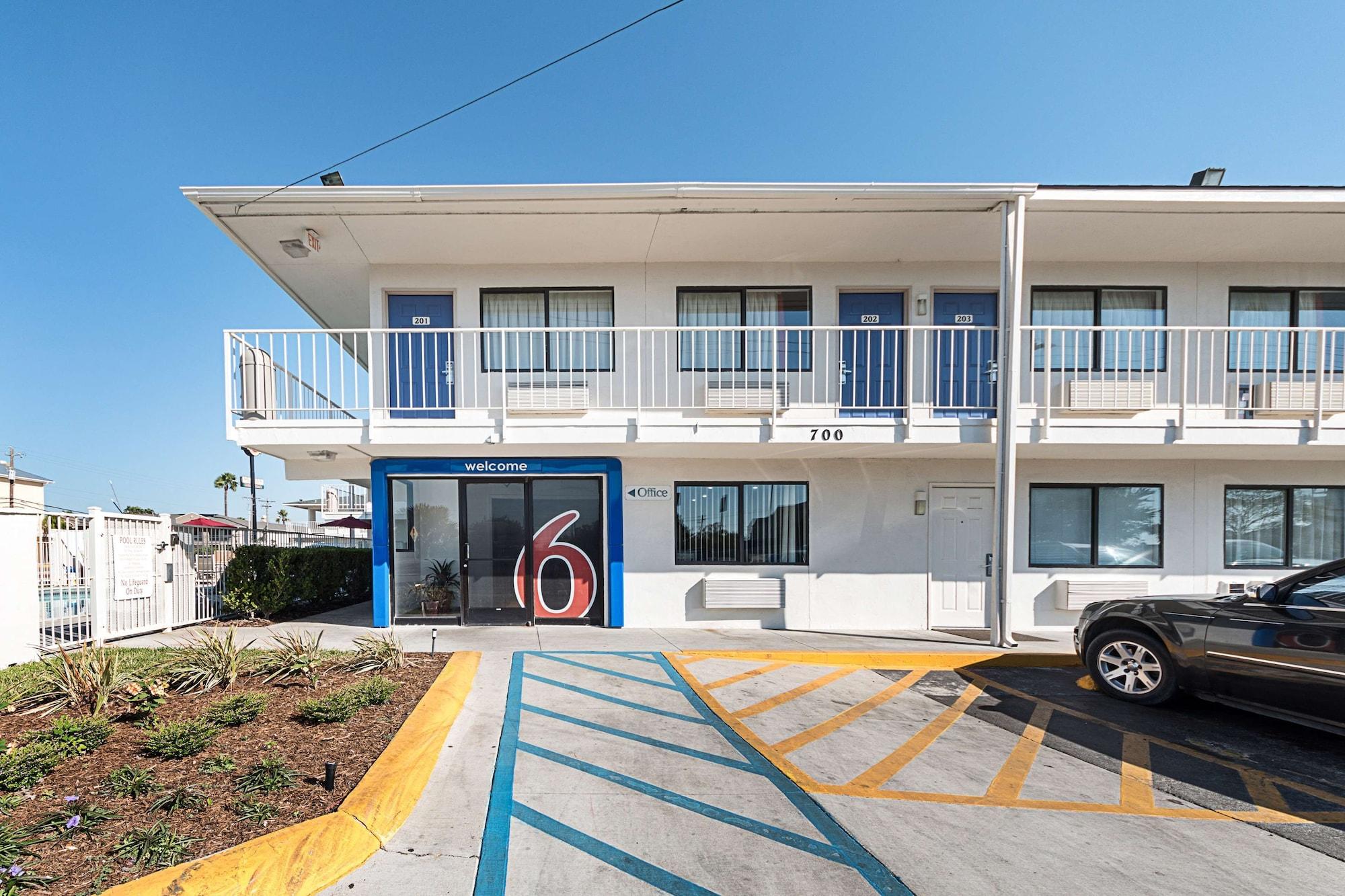 Varios Motel 6 Mcallen, TX