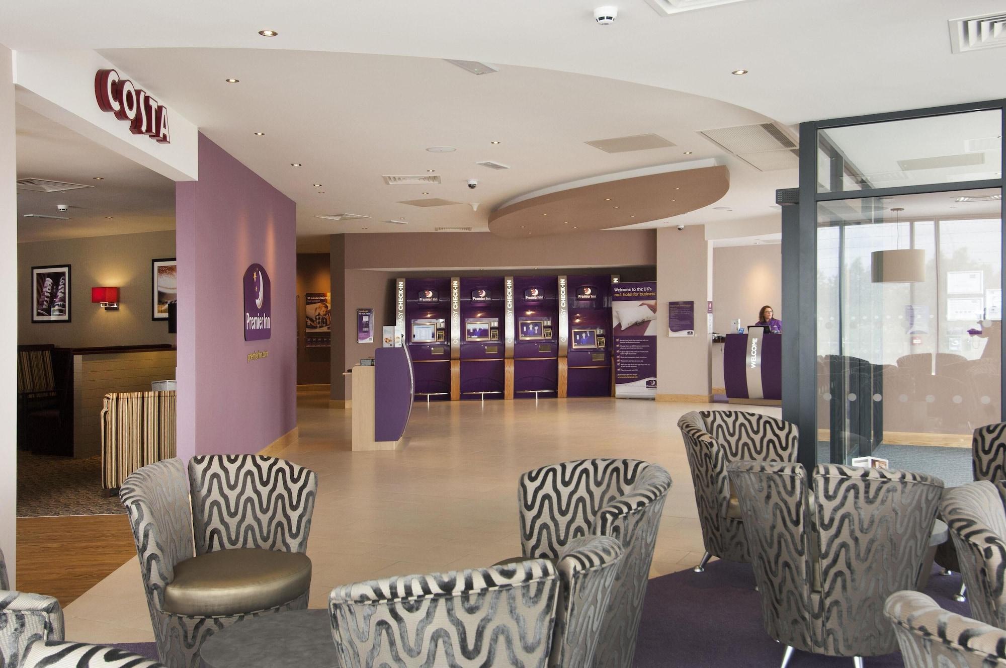 Vista Lobby Premier Inn London Stansted Airport