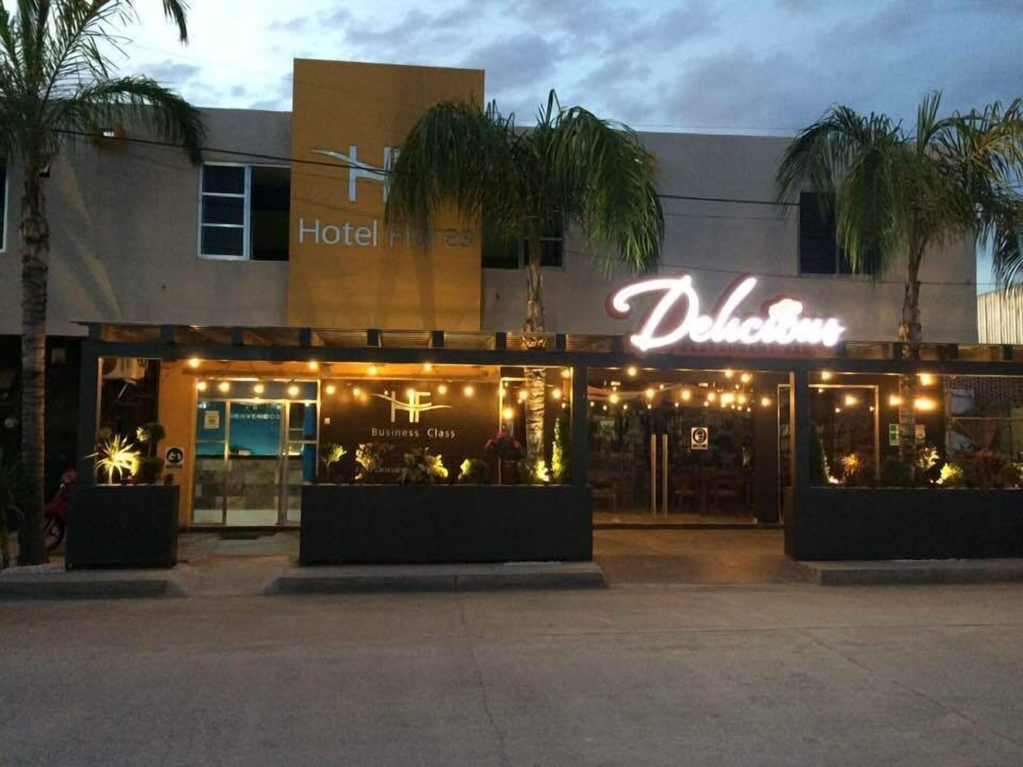 Vista Exterior Hotel Flores