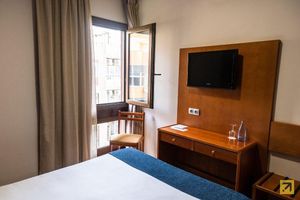 Alojamiento - Hotel Adonis Plaza