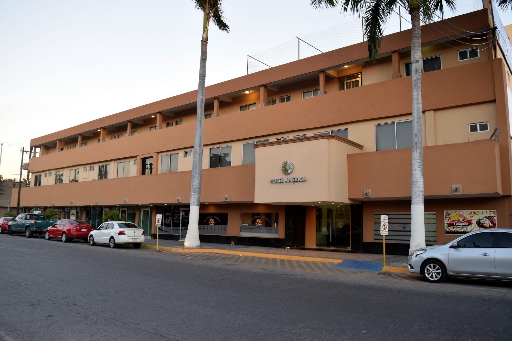 Vista Exterior Hotel America Palacio