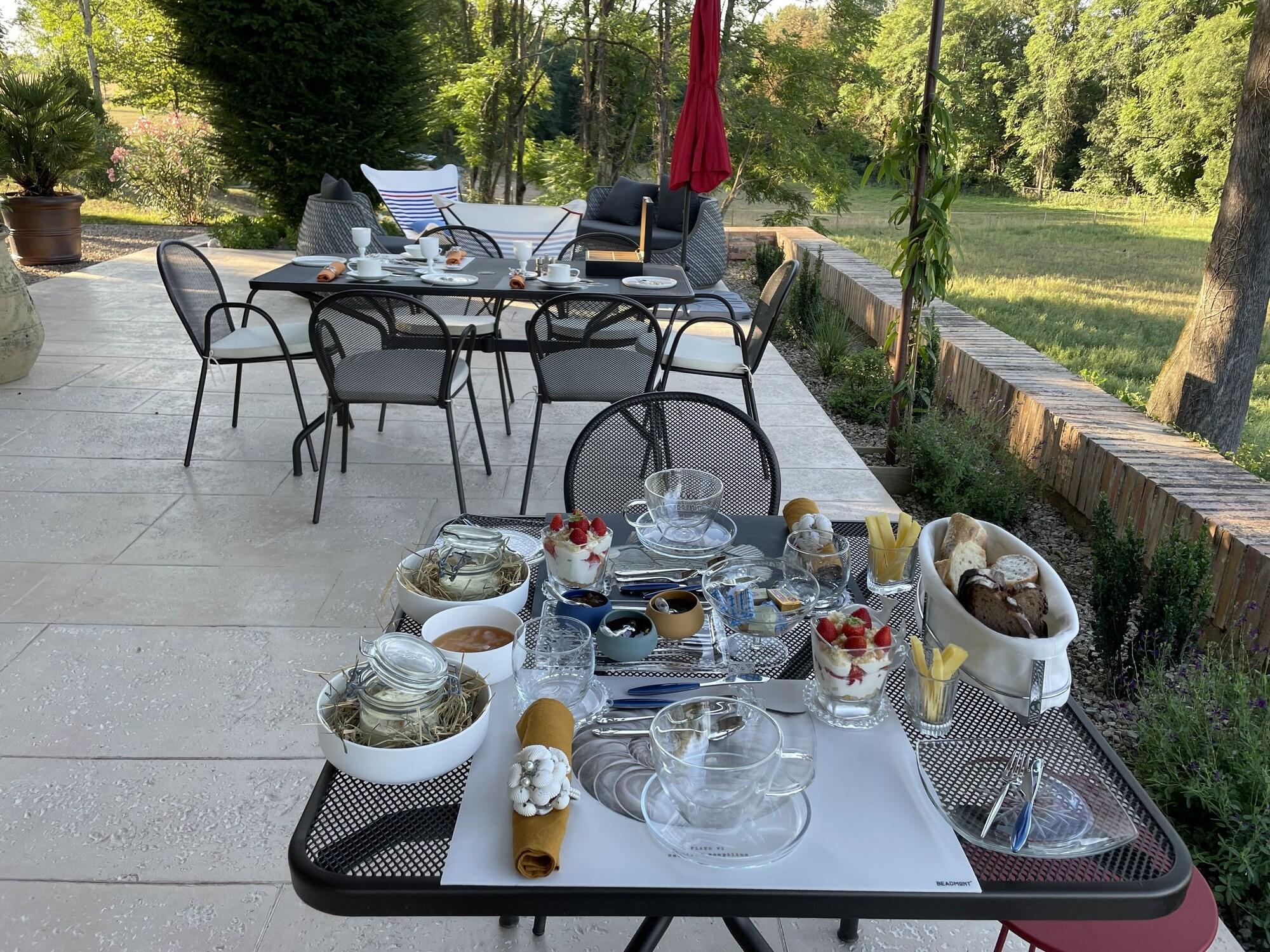 Vista Exterior Château du Gô