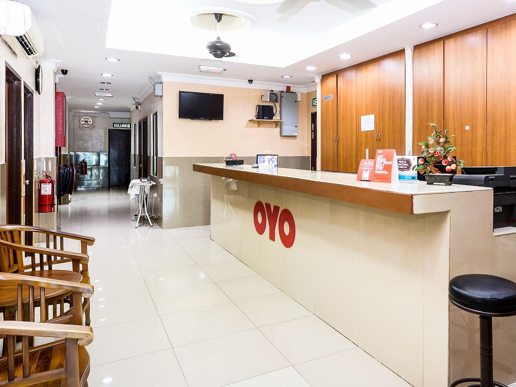 Vista Lobby Hotel O Ayuni Hotel
