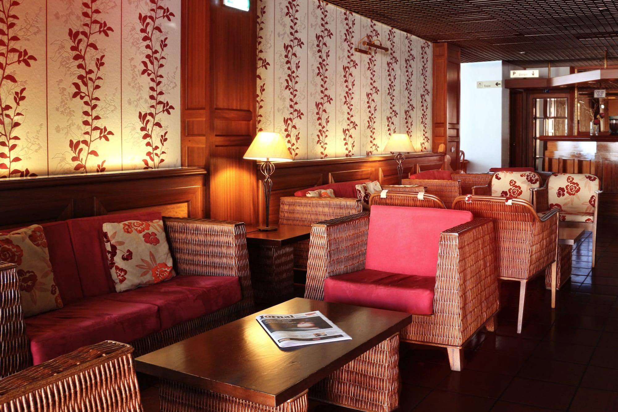 Bar/Salón Hotel Batalha