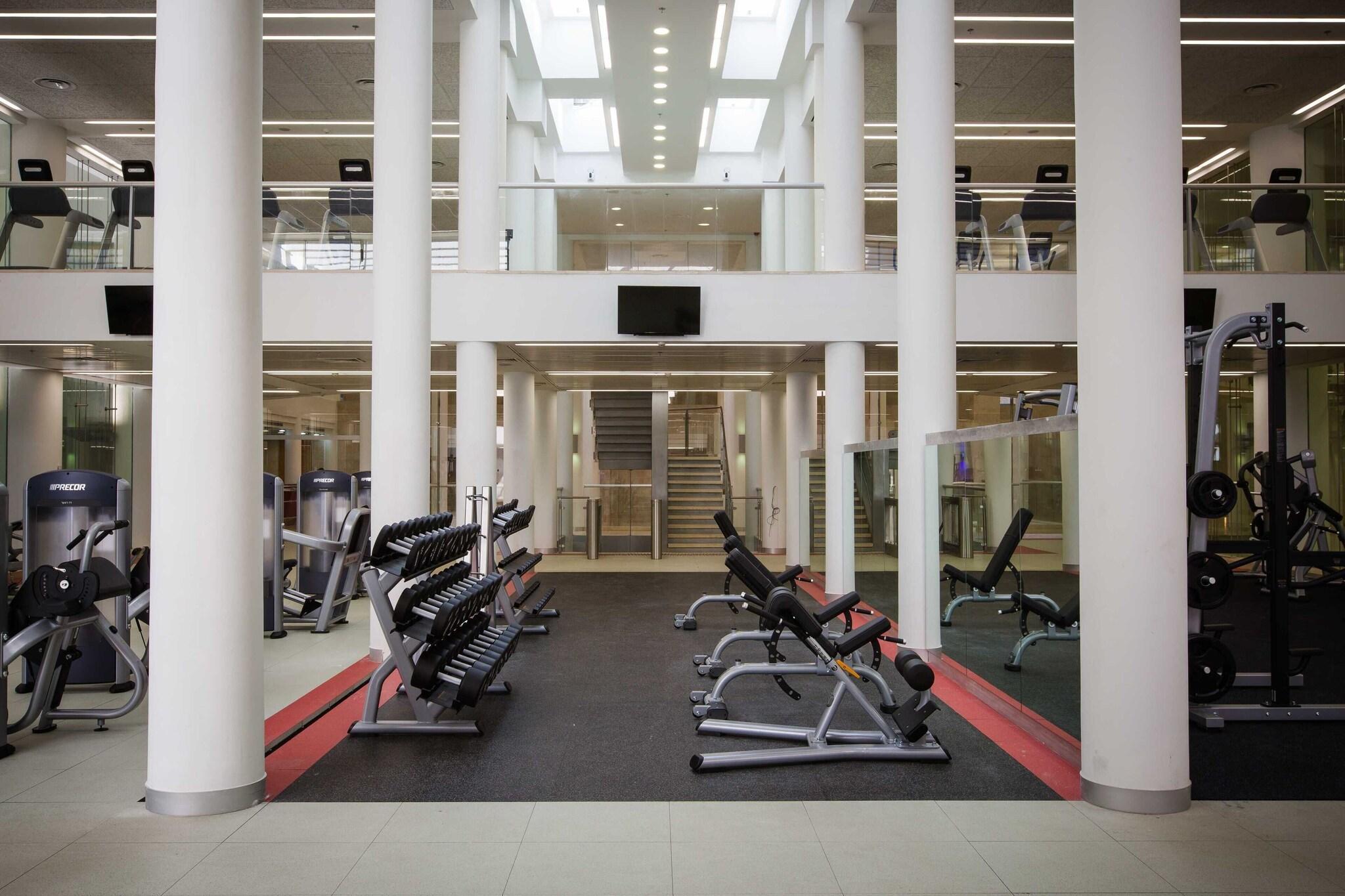 Gimnasio YMCA Three Arches Hotel