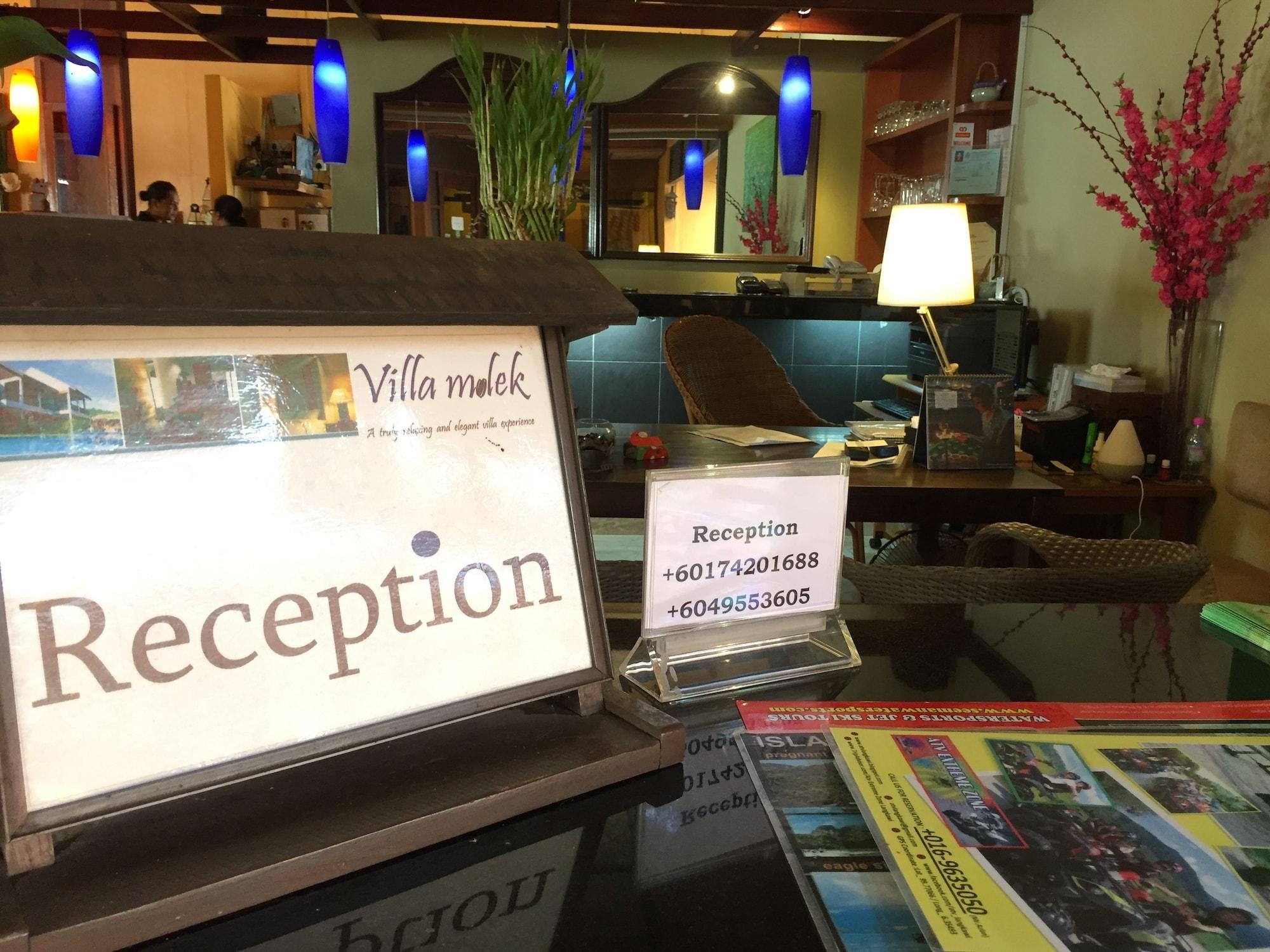 Vista Lobby Villa Molek