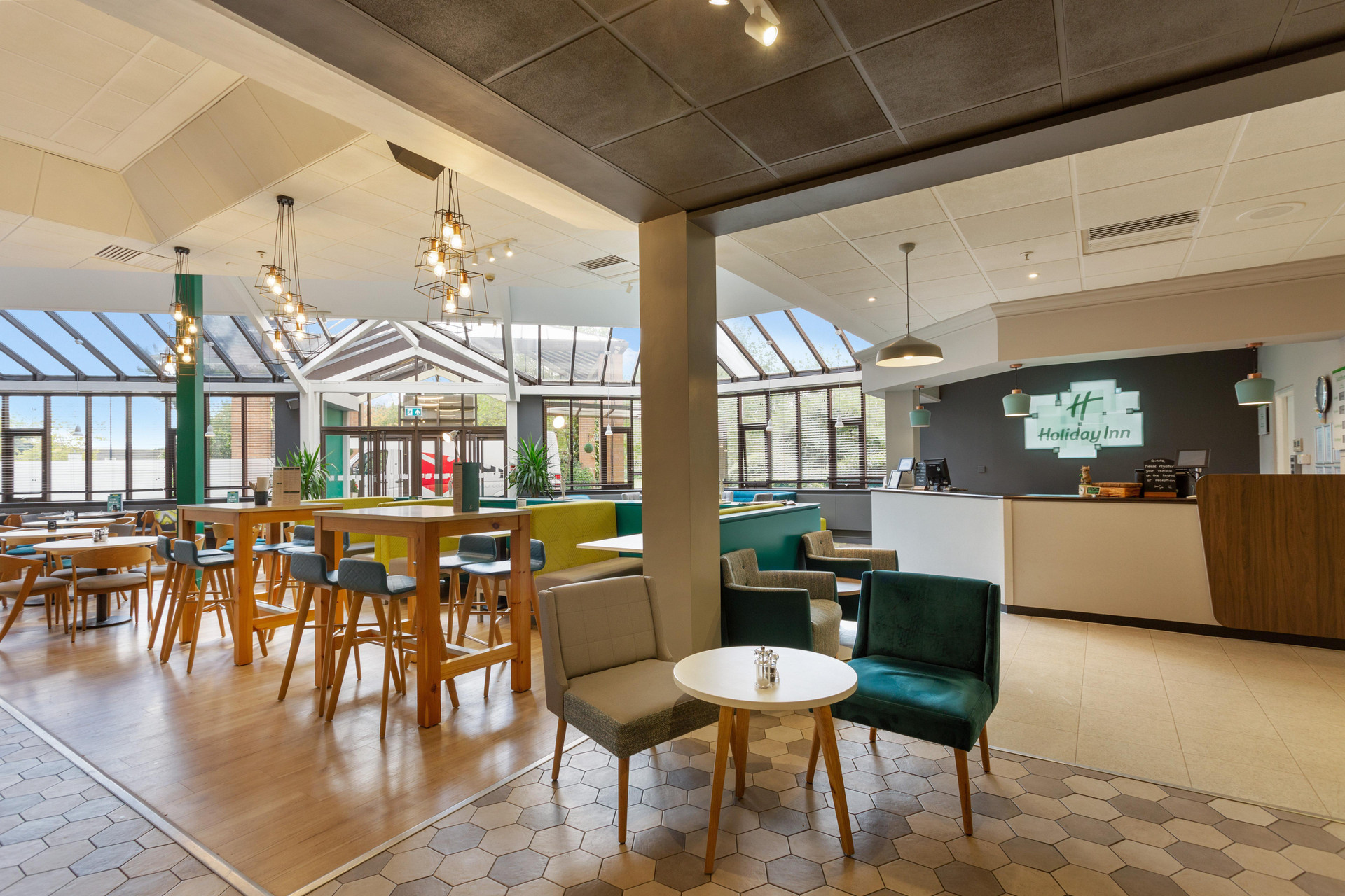 Vista Lobby Holiday Inn Leamington Spa - Warwick