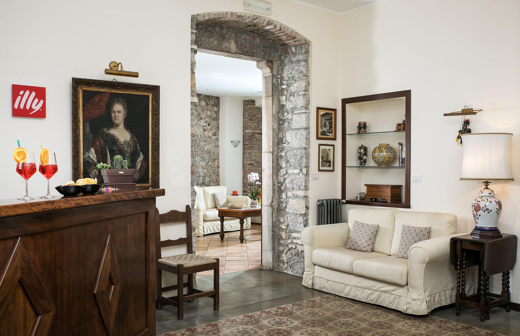 Bar/Salón Hotel La Pensione Svizzera