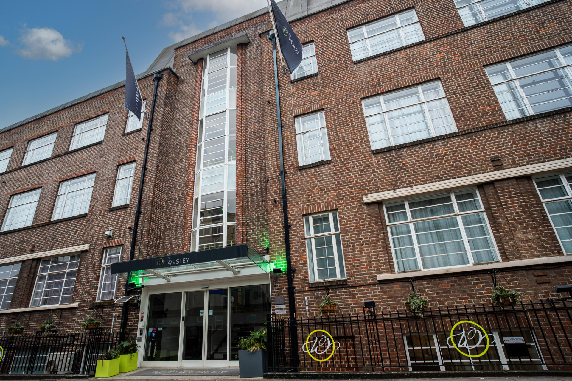 Vista Exterior The Wesley Euston