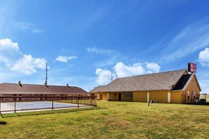 Alojamiento - Econo Lodge Pryor