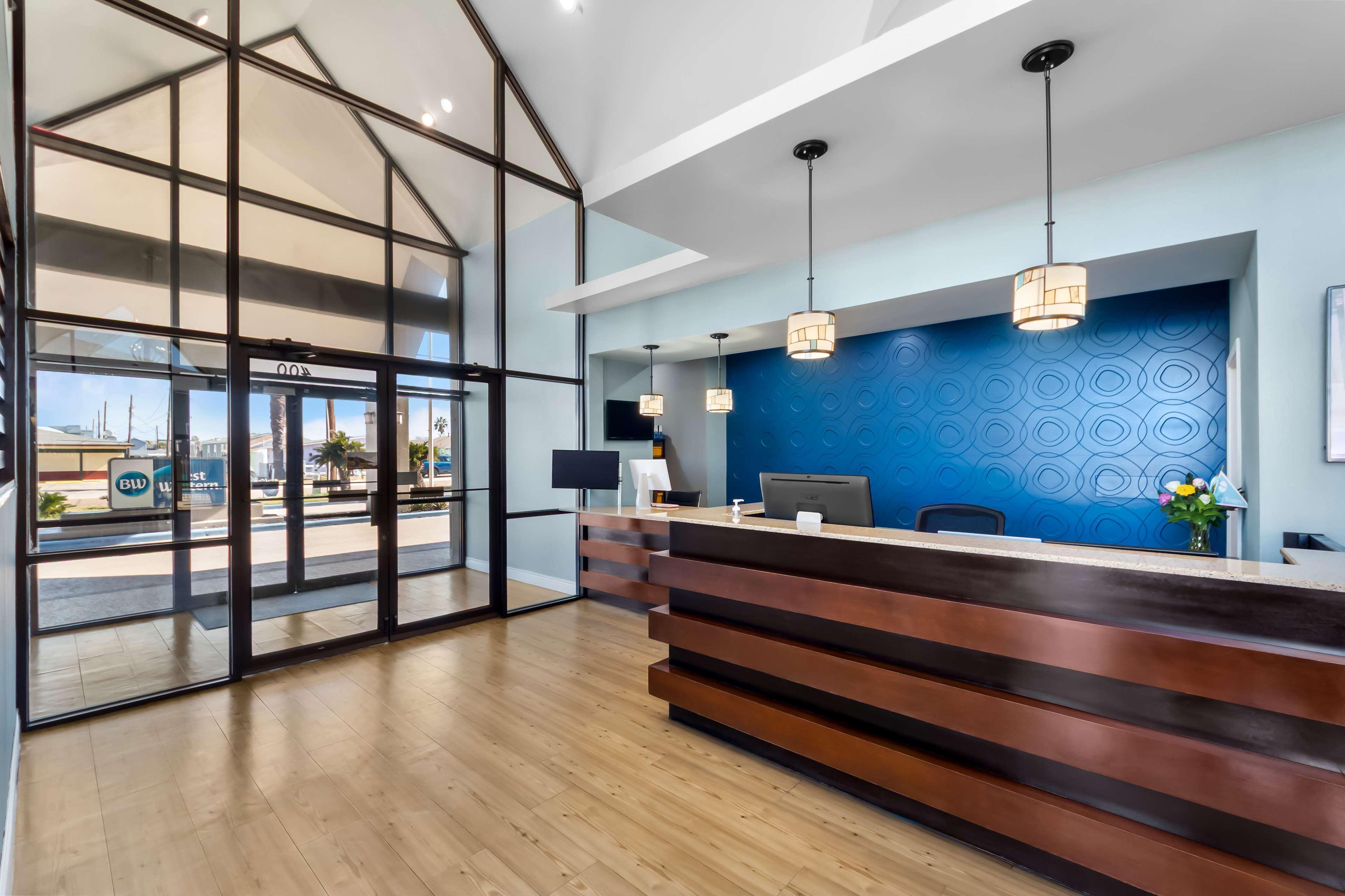Vista Lobby Best Western Port Aransas