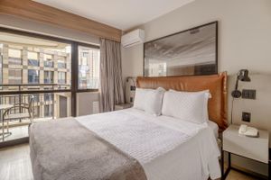 Alojamiento - Flat em Hotel no Itaim com piscina, academia e limpeza diária