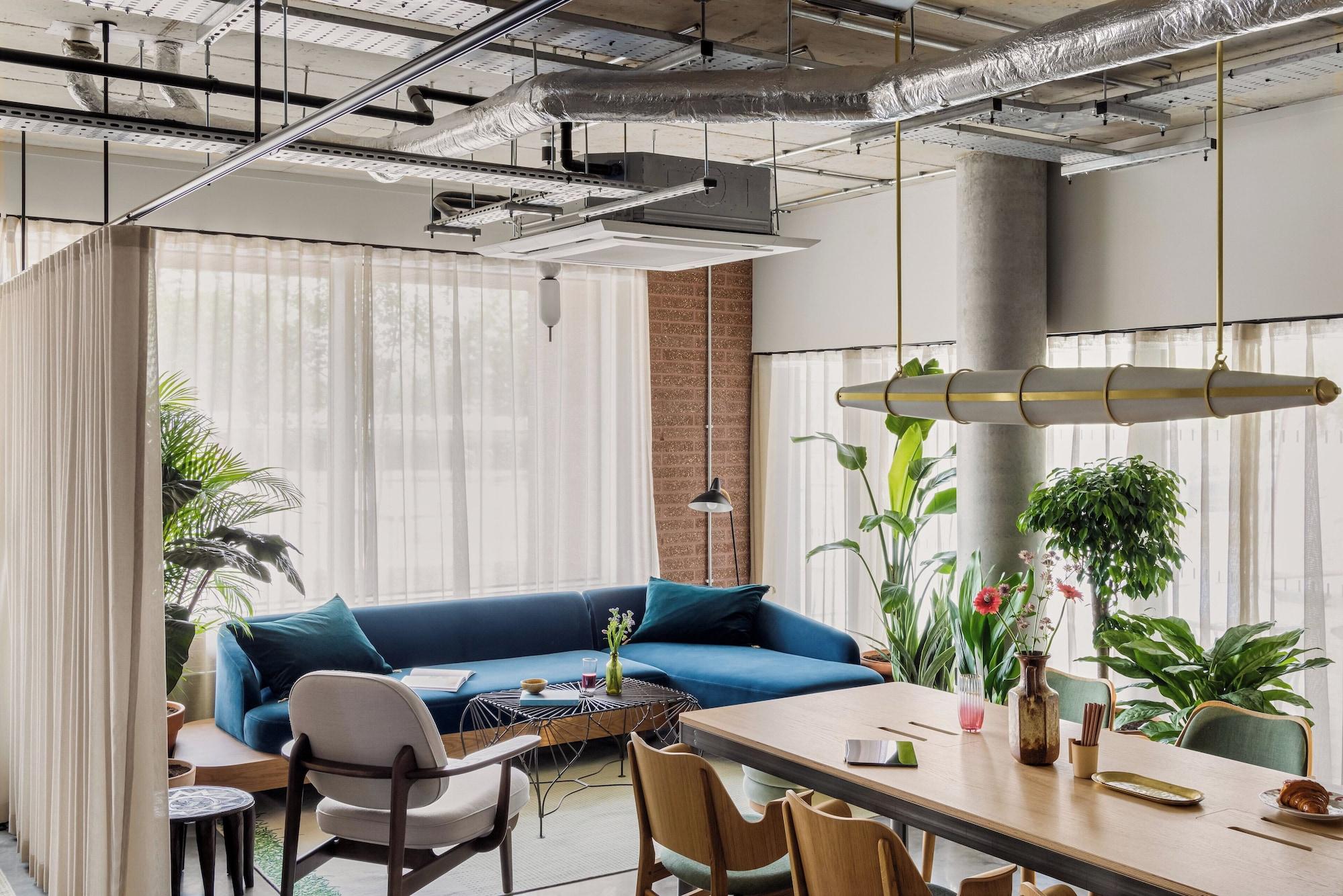 Vista Lobby Turing Locke Cambridge
