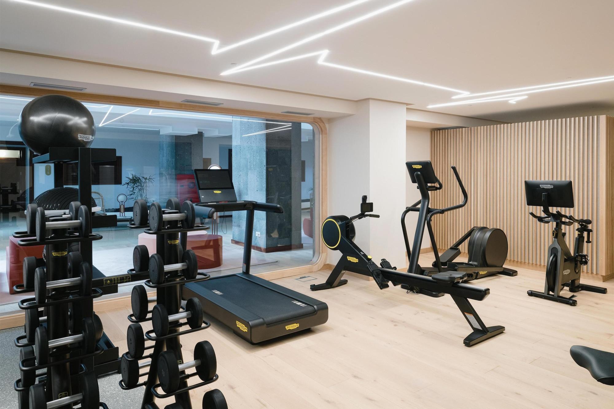 Gimnasio Plus Fariones Suite Hotel