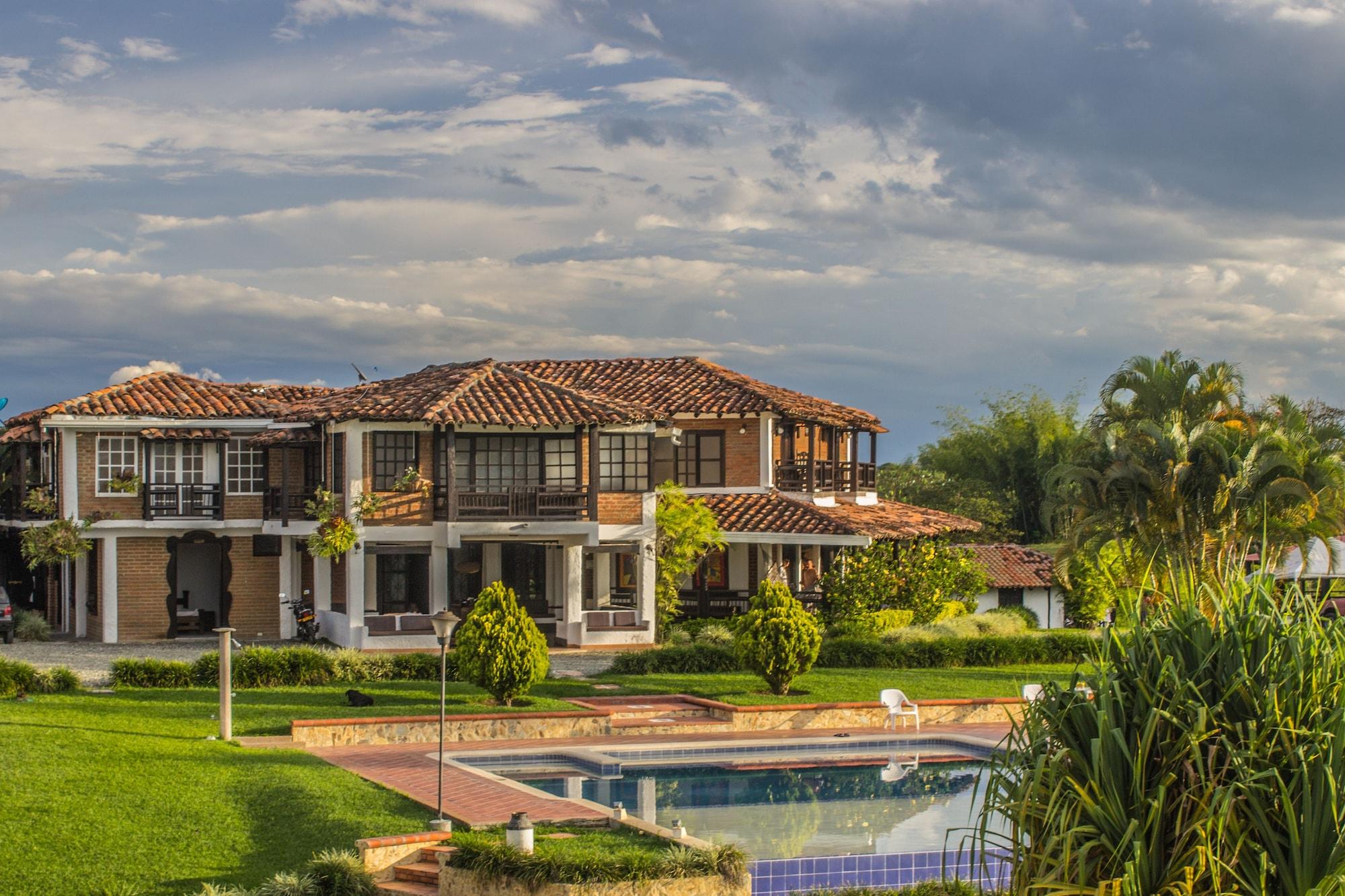 Vista Exterior Finca Hotel Casanostra