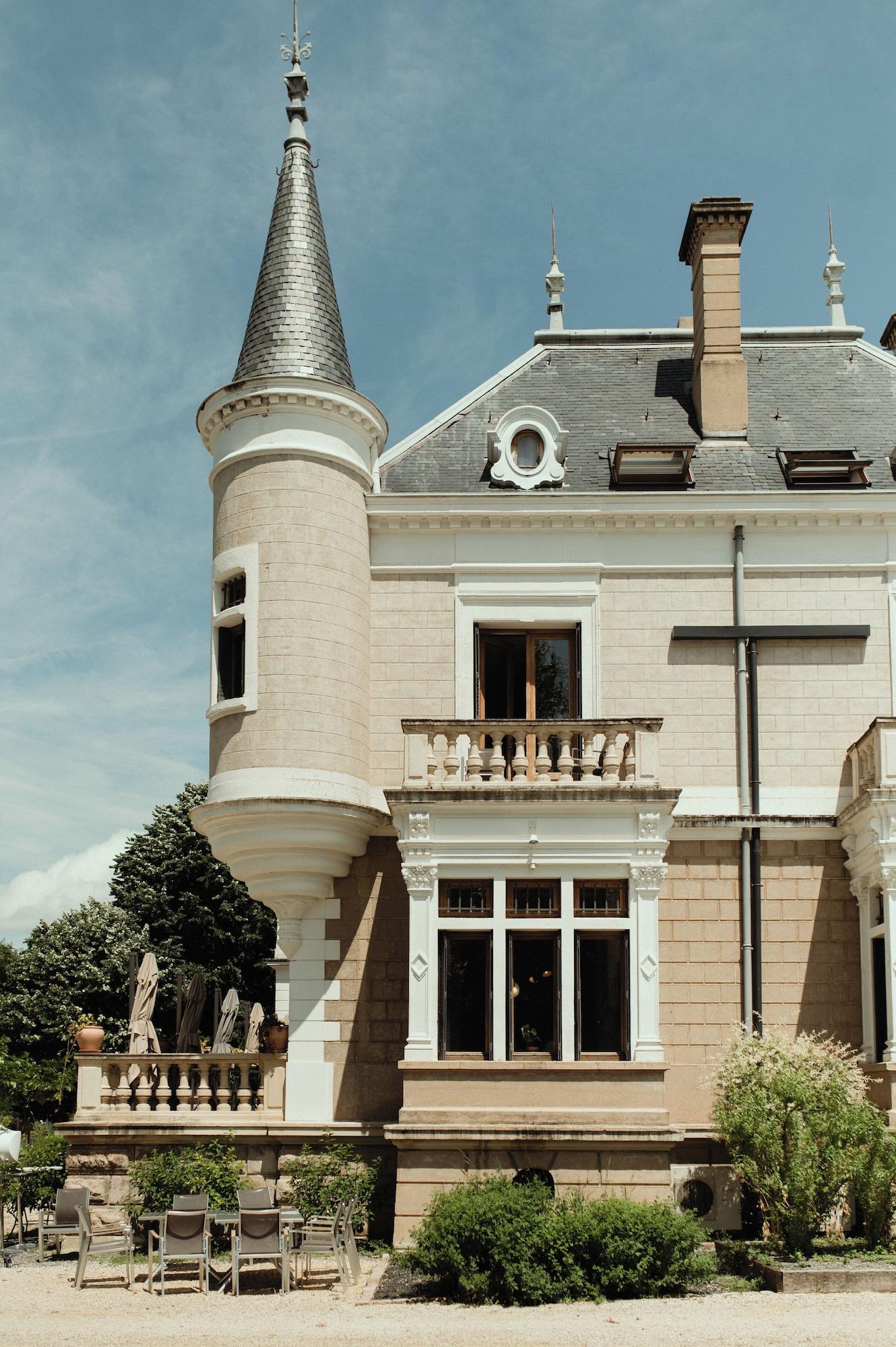 Vista Exterior Eclosion Château Hôtel & Restaurant