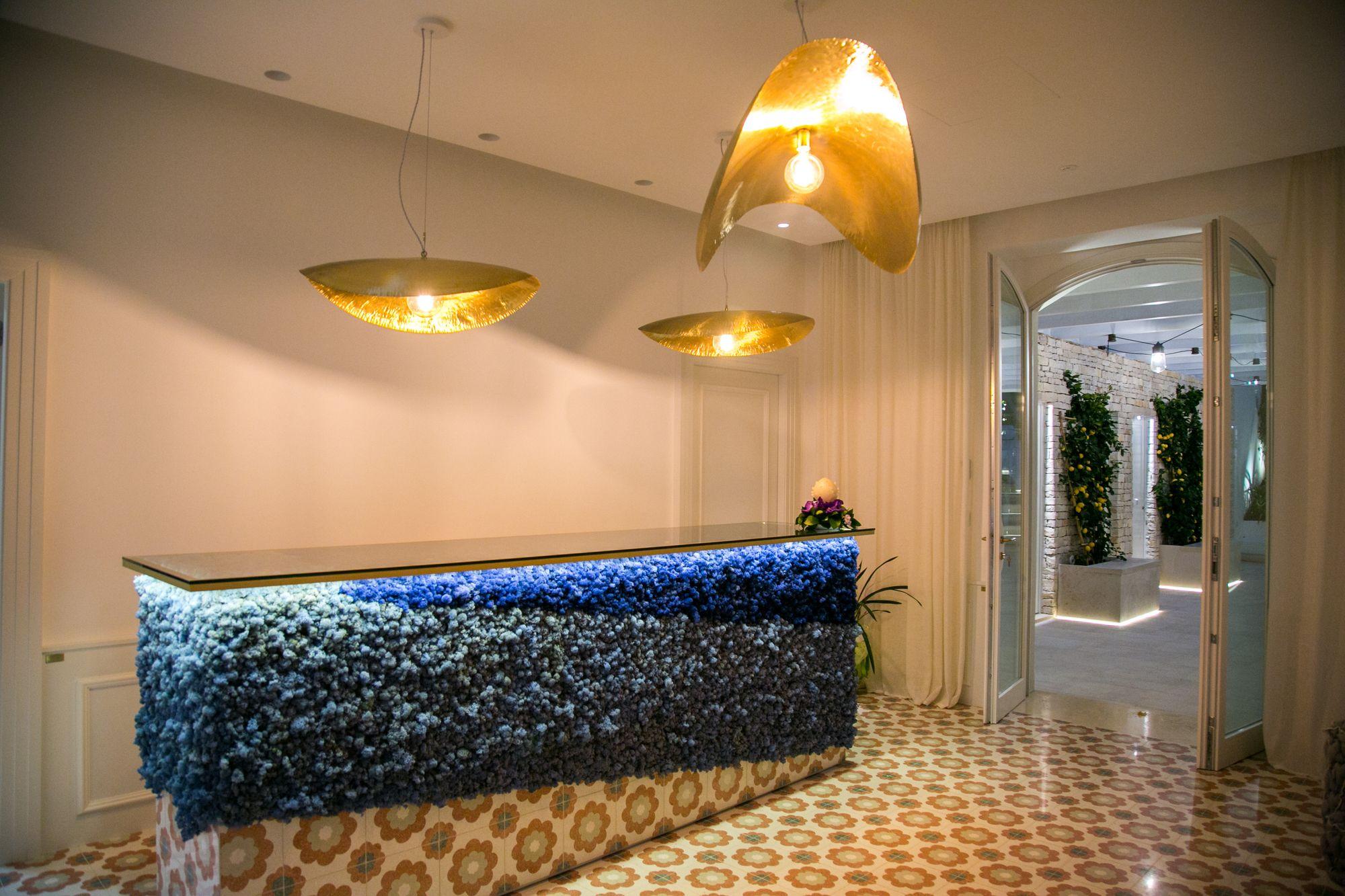 Vista Lobby Villa Ascosa