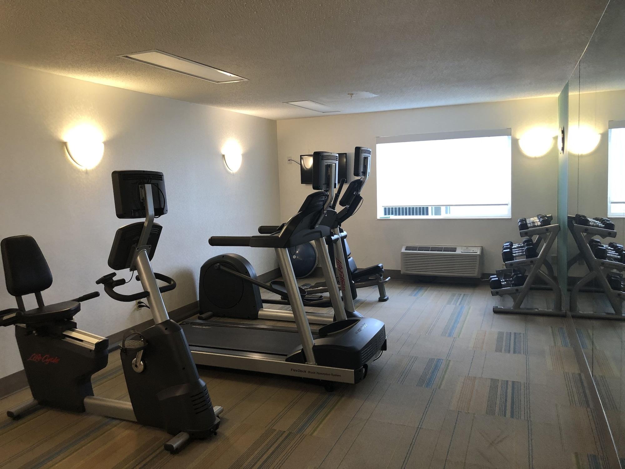 Gimnasio Holiday Inn Express Mt Vernon by IHG