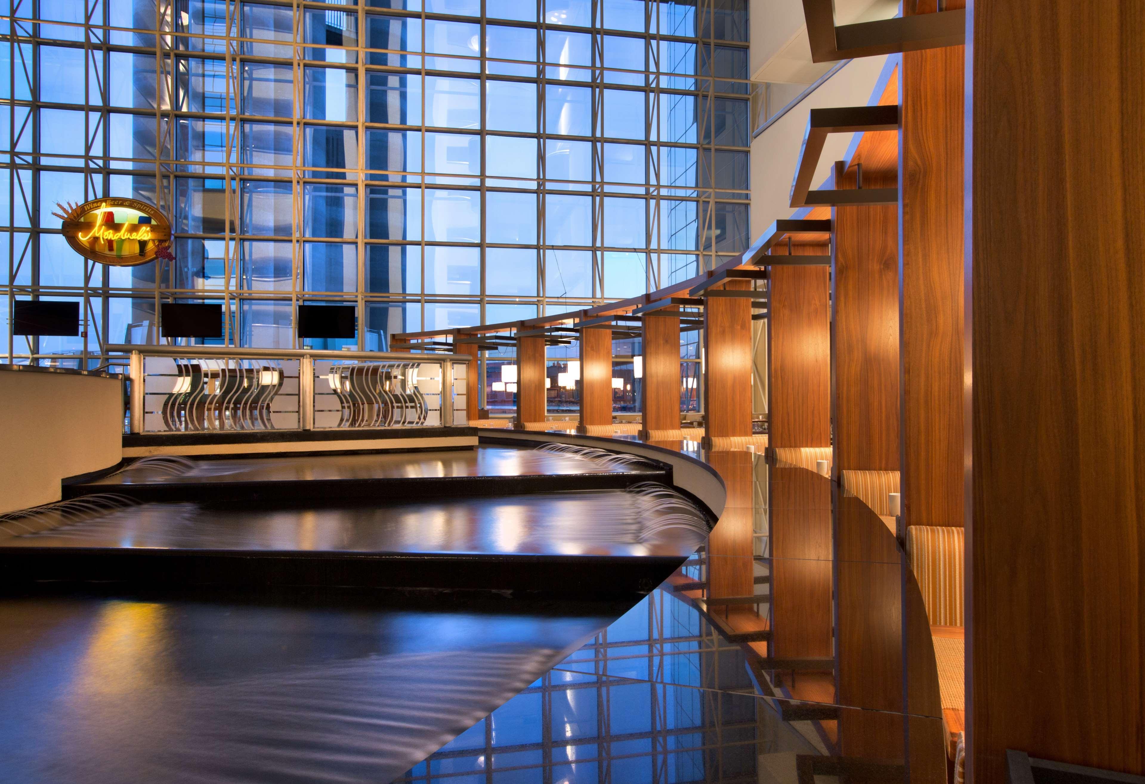 Vista Lobby Hyatt Regency Dallas
