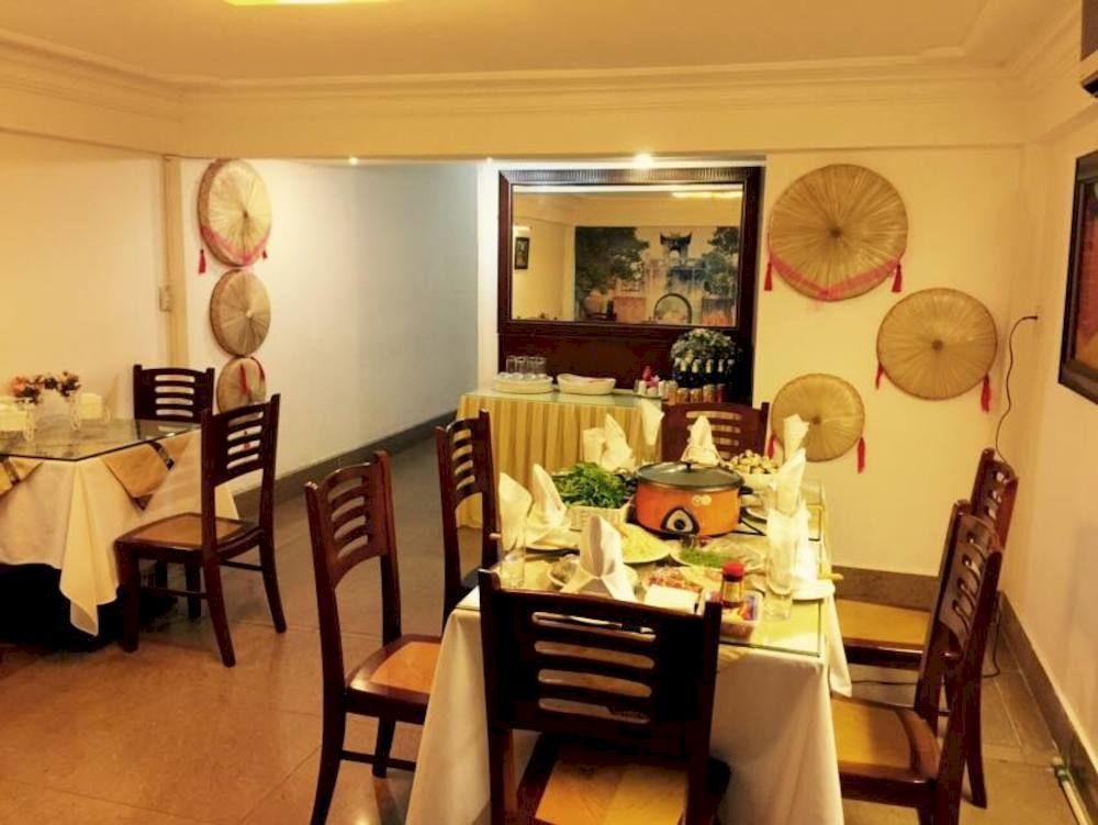 Restaurant Hanoi Little Center Hotel