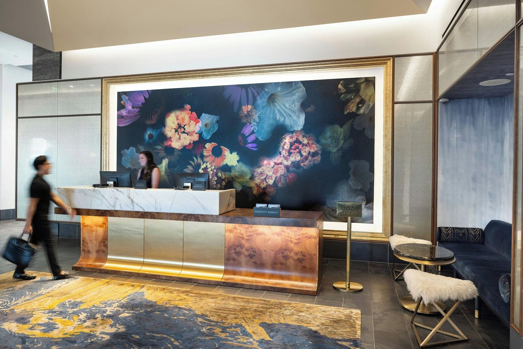 Vista Lobby The Laura Hotel, Houston Downtown, Autograph Collection