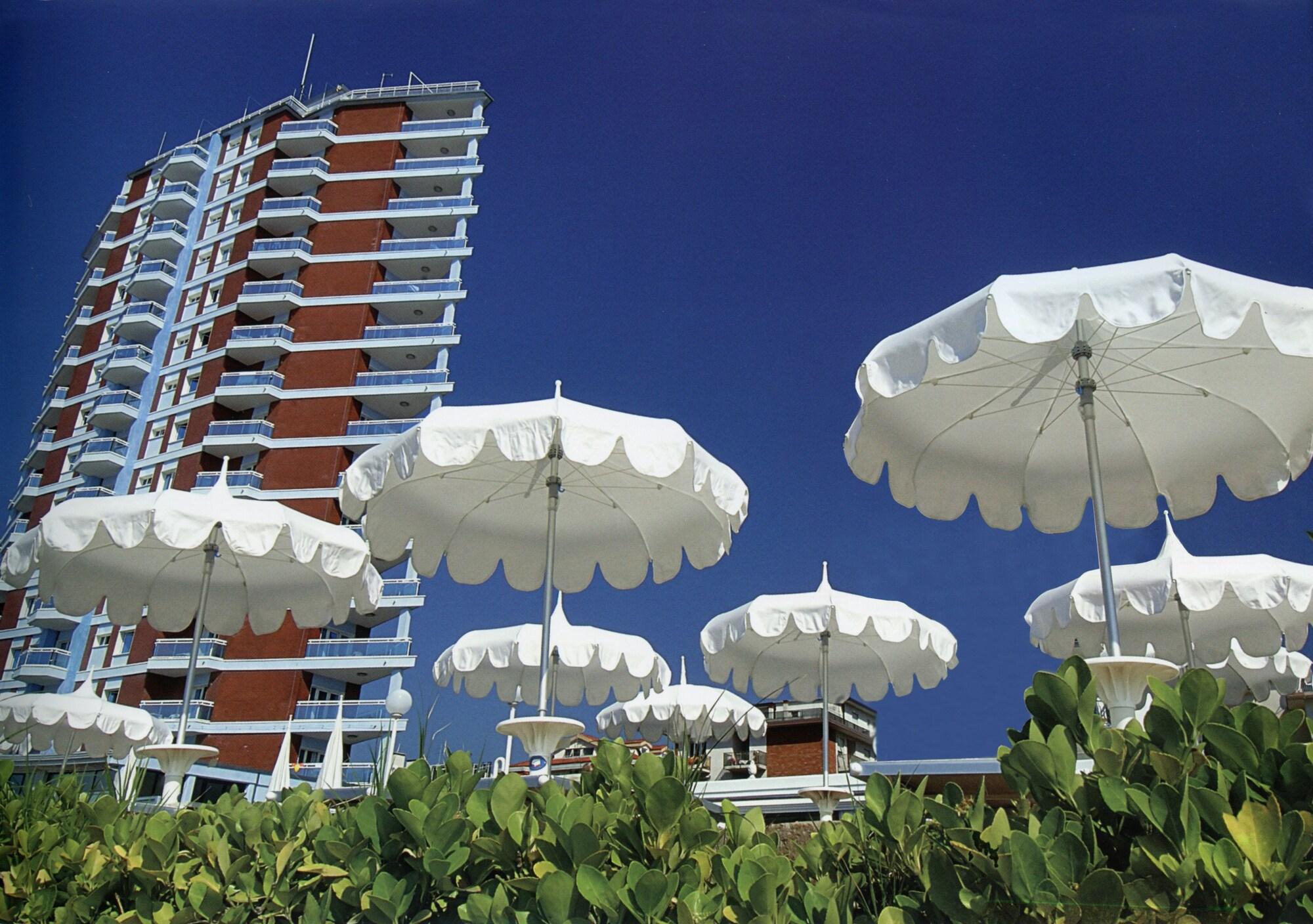 Vista Exterior Hotel Caravelle & Minicaravelle