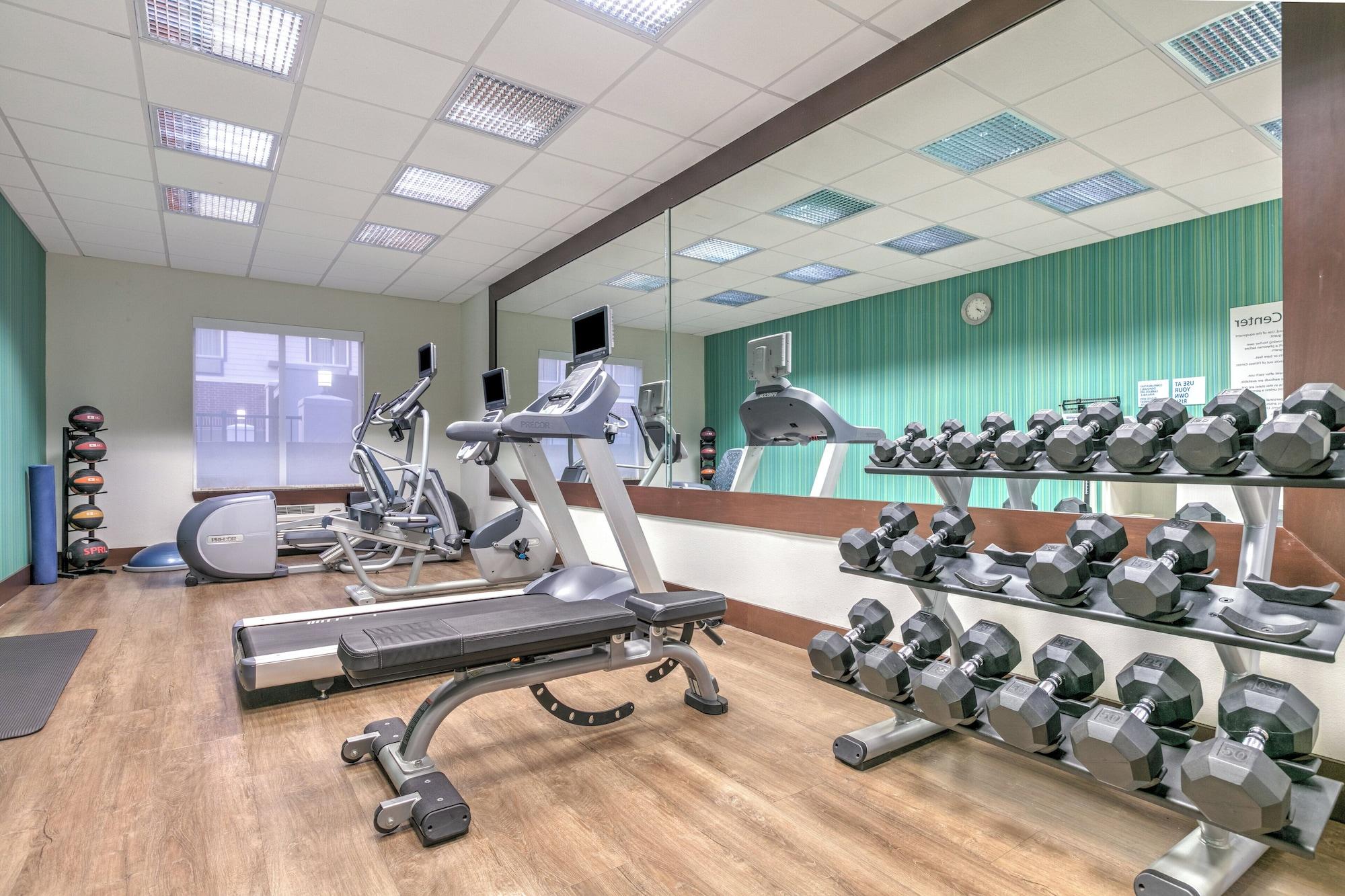Gimnasio Holiday Inn Express Hotel & Suites Clute - Lake Jackson by IHG