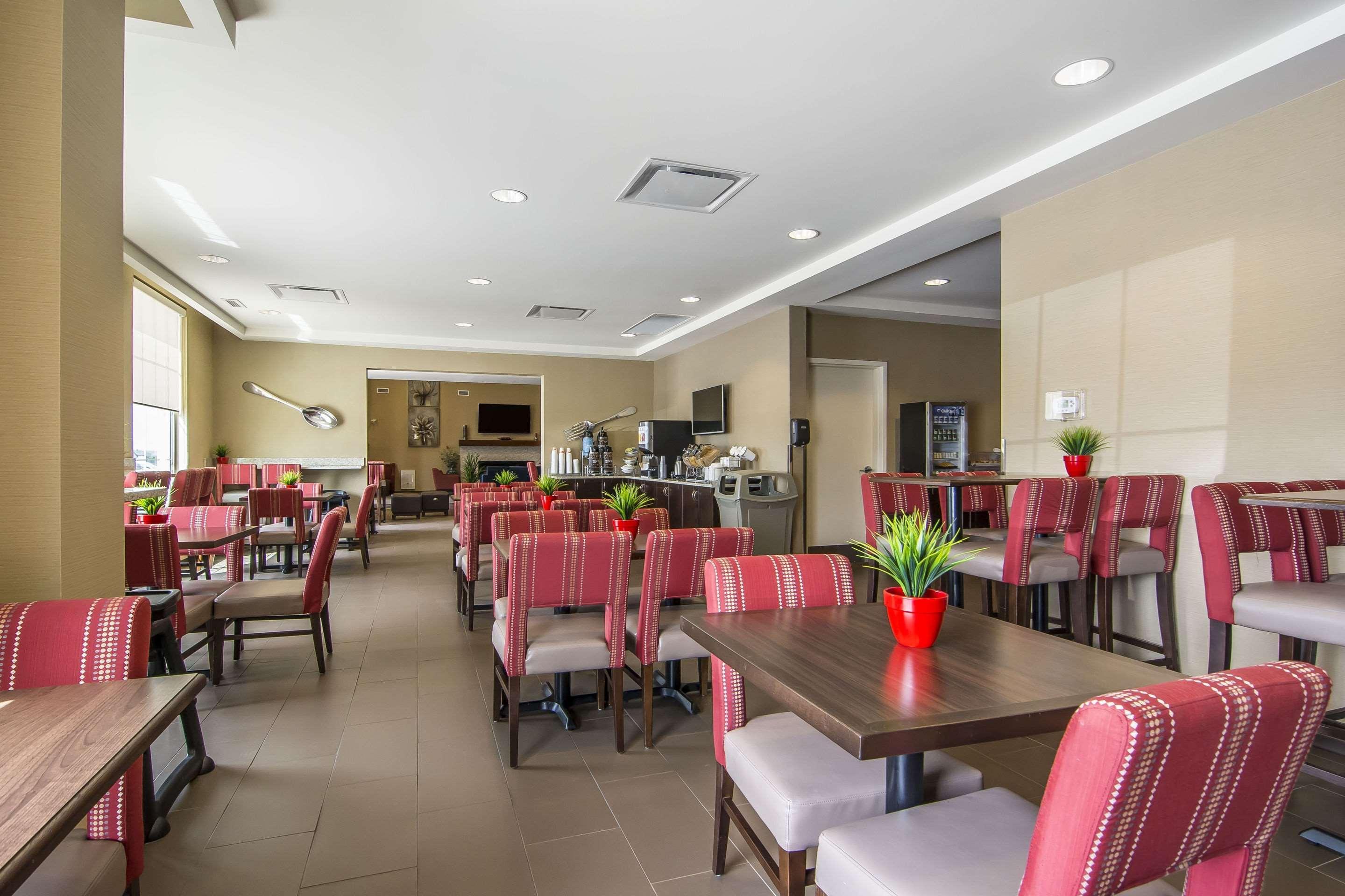 Restaurant Comfort Suites Regina